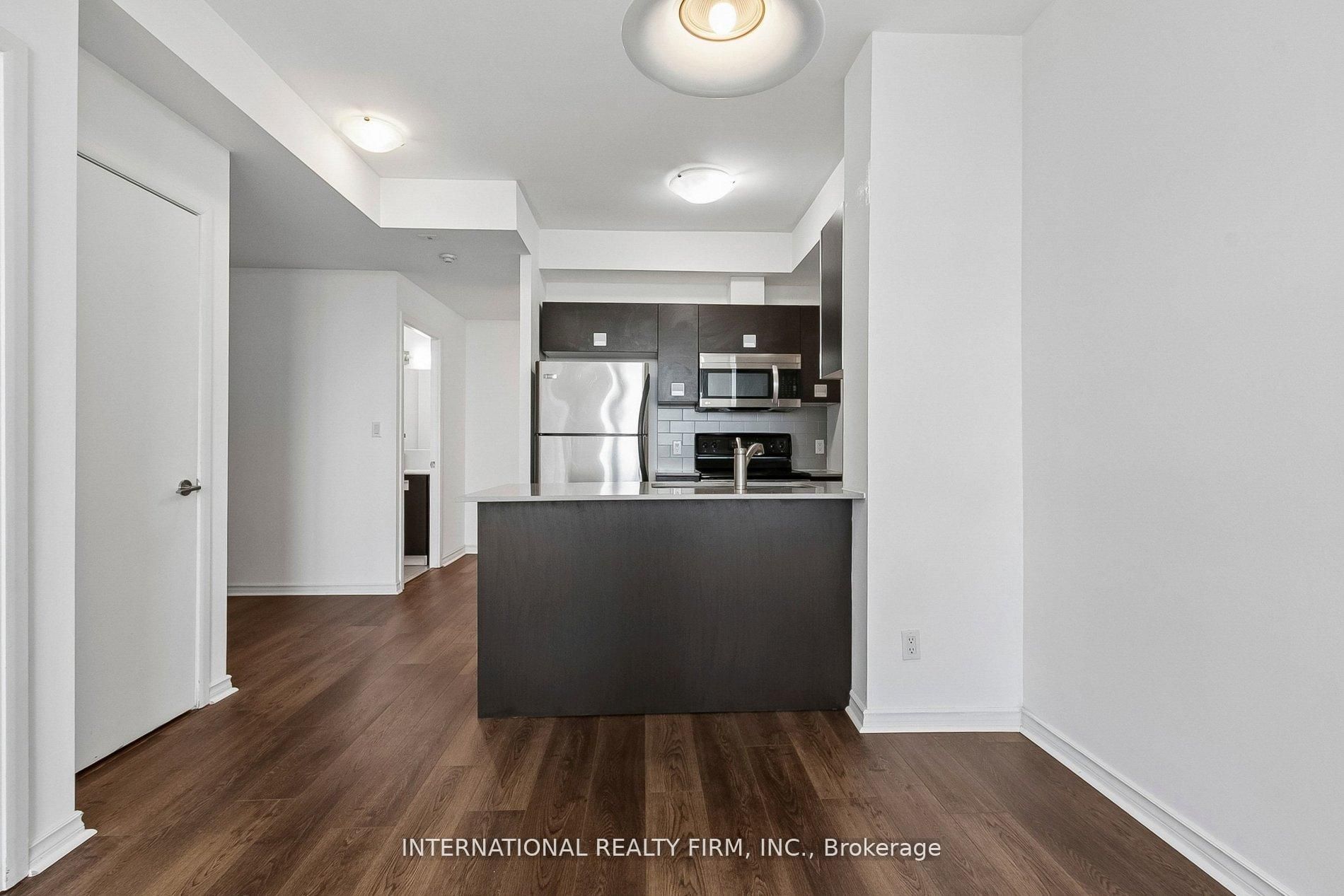 3391 Bloor Street W 1011, Toronto, ON M8X 1G3 photo 4