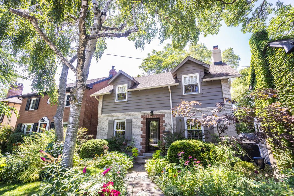 44 Indian Road Crescent, Toronto, ON M6P 2G1 photo 3