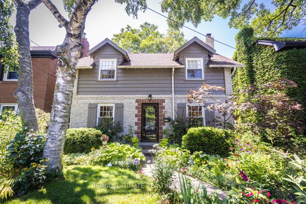 44 Indian Road Crescent, Toronto, ON M6P 2G1 photo 4