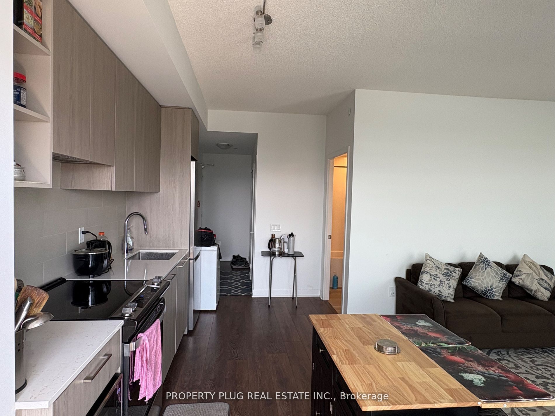 260 Malta Avenue 1303, Brampton, ON L6Y 6L7 photo 4