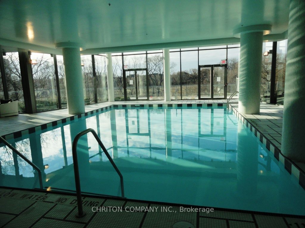 90 Park Lawn Road 505, Toronto, ON M8Y 3H8 photo 4