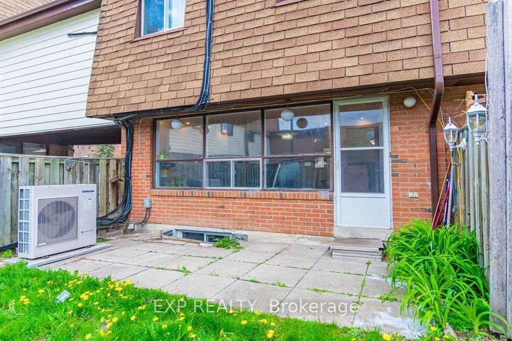 180 Mississauga Valley Boulevard 201, Mississauga, ON L5A 3M2 photo 2
