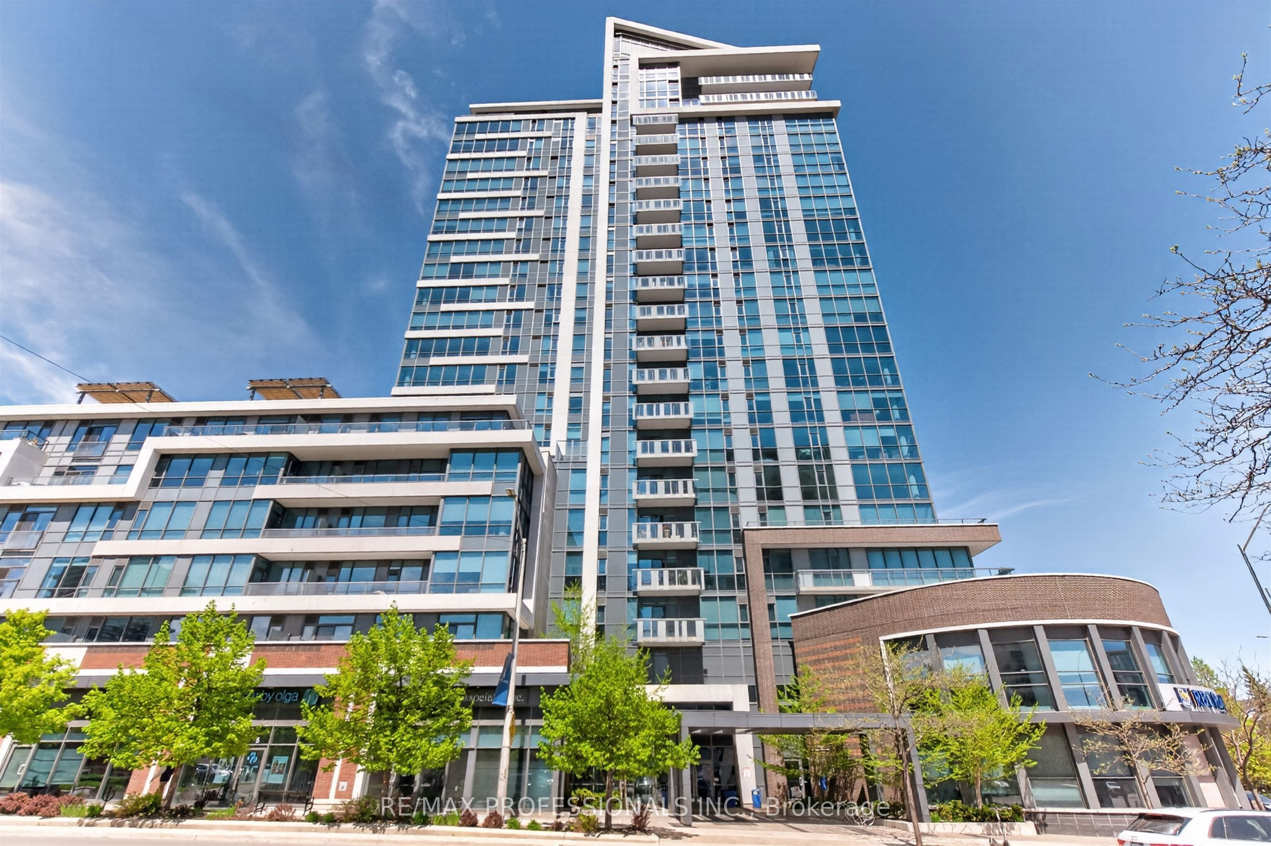 1 Hurontario Street 413, Mississauga, ON L5G 0A3 photo 2