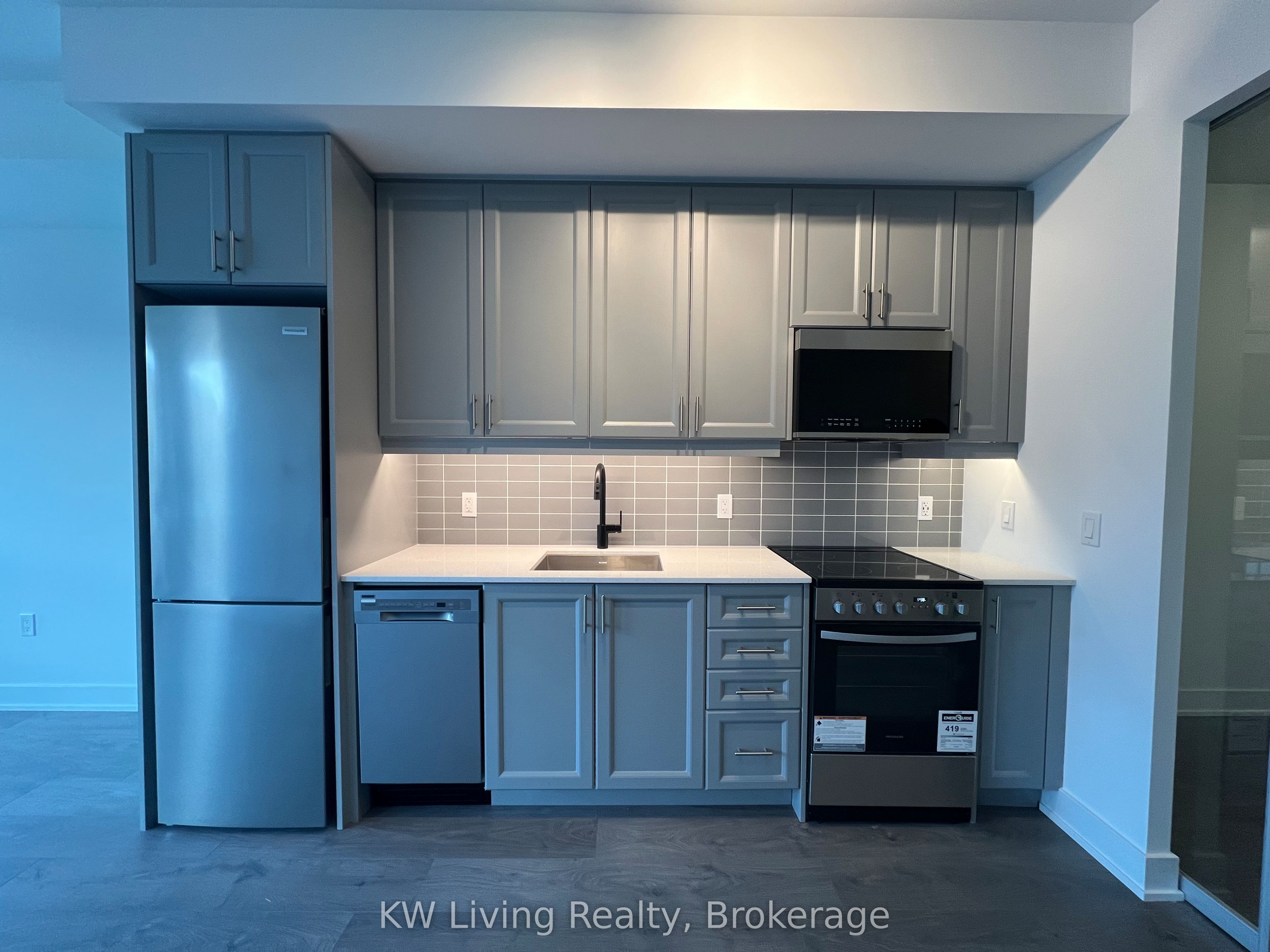 2343 Khalsa Gate 416, Oakville, ON L6M 5R6