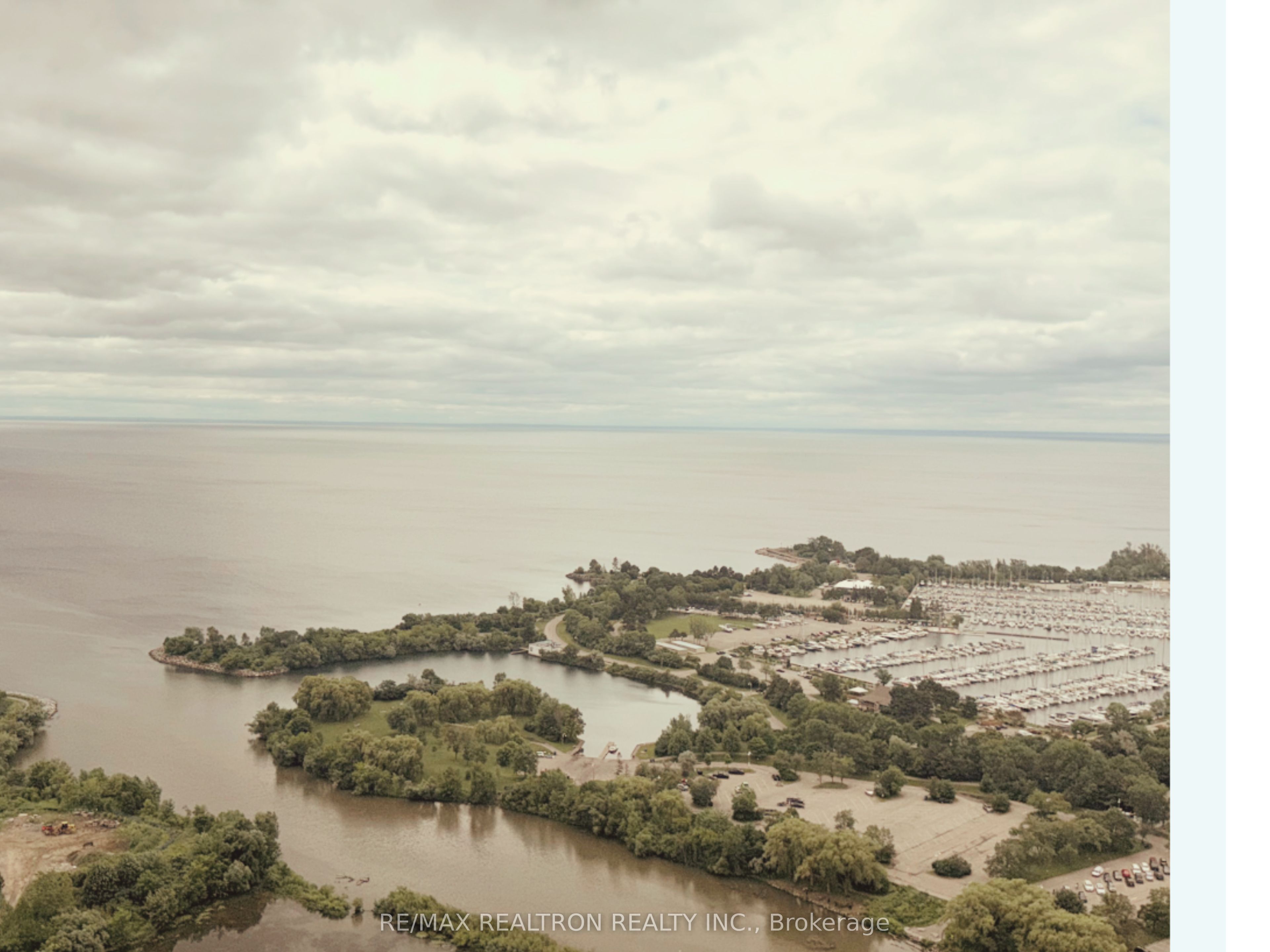 20 Shorebreeze Drive 3901, Toronto, ON M8V 0C7 photo 3