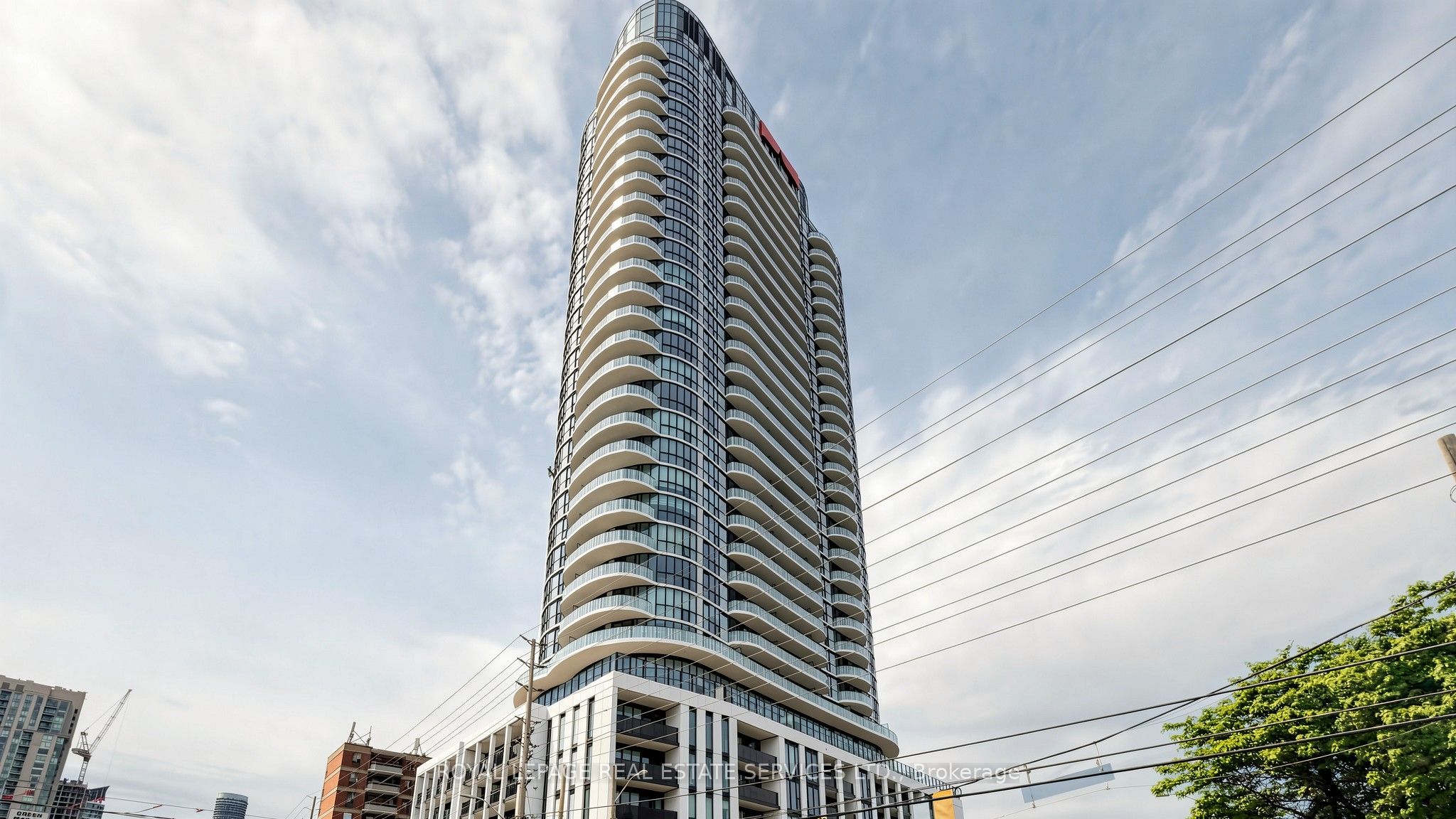 1 Fairview Road E 3206, Mississauga, ON L5A 0B4