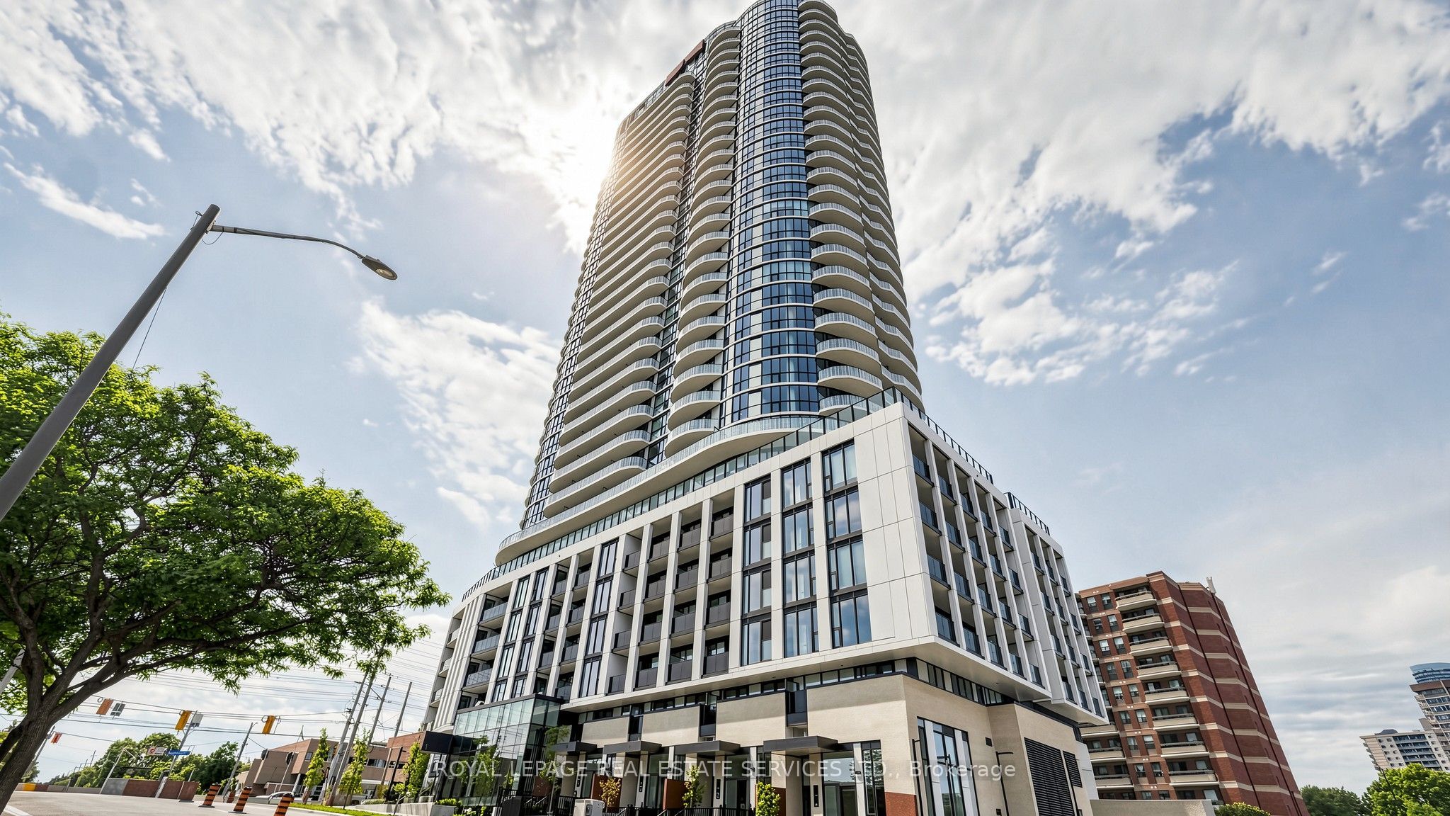 1 Fairview Road E 3206, Mississauga, ON L5A 0B4 photo 3