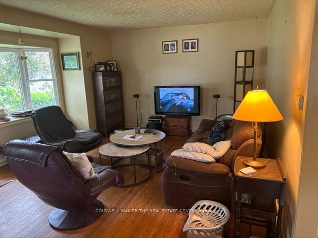 141 Bell Street, Milton, ON L9T 2A7 photo 4