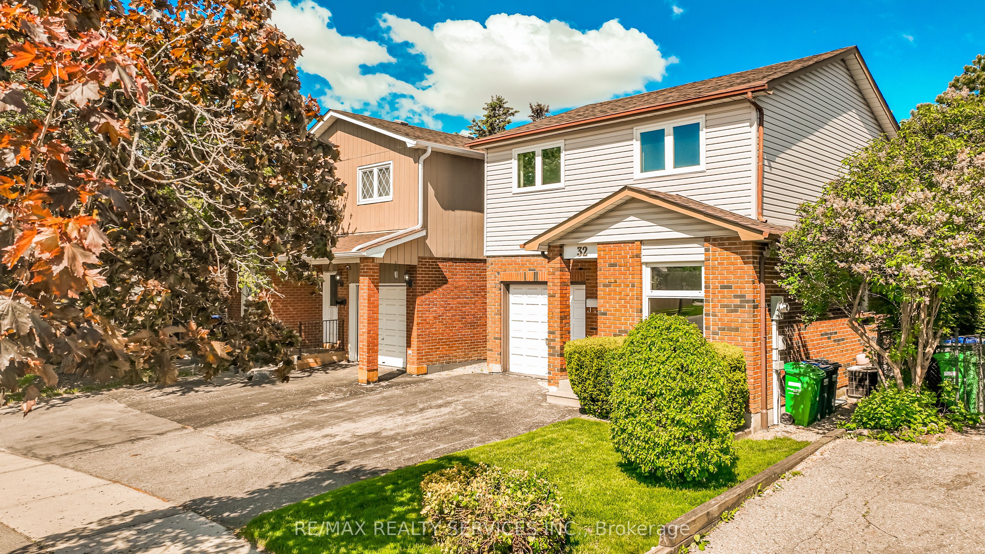 32 Winterfold Drive, Brampton, ON L6V 3T2 photo 2