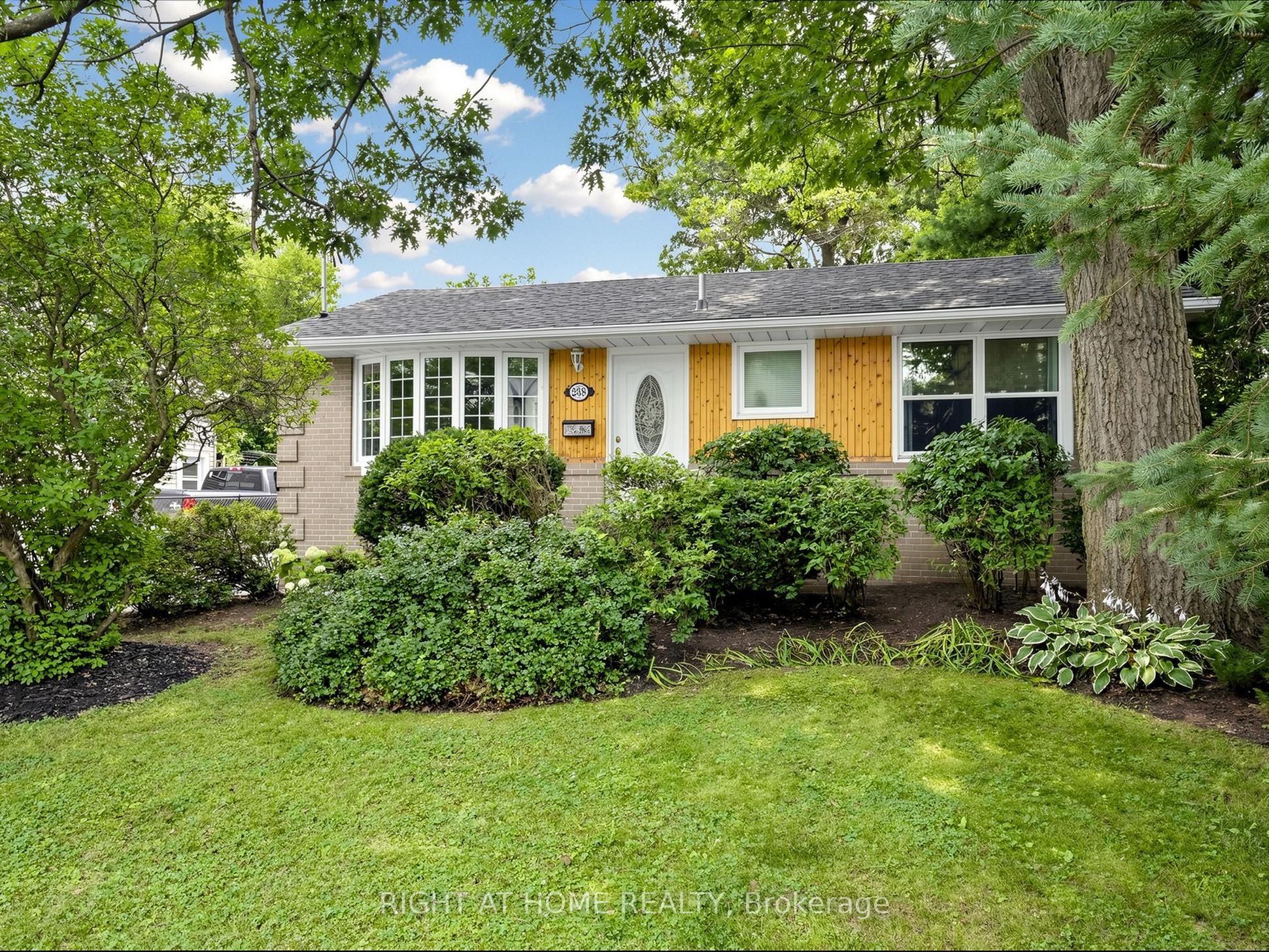 238 Troy Street, Mississauga, ON L5G 1S7