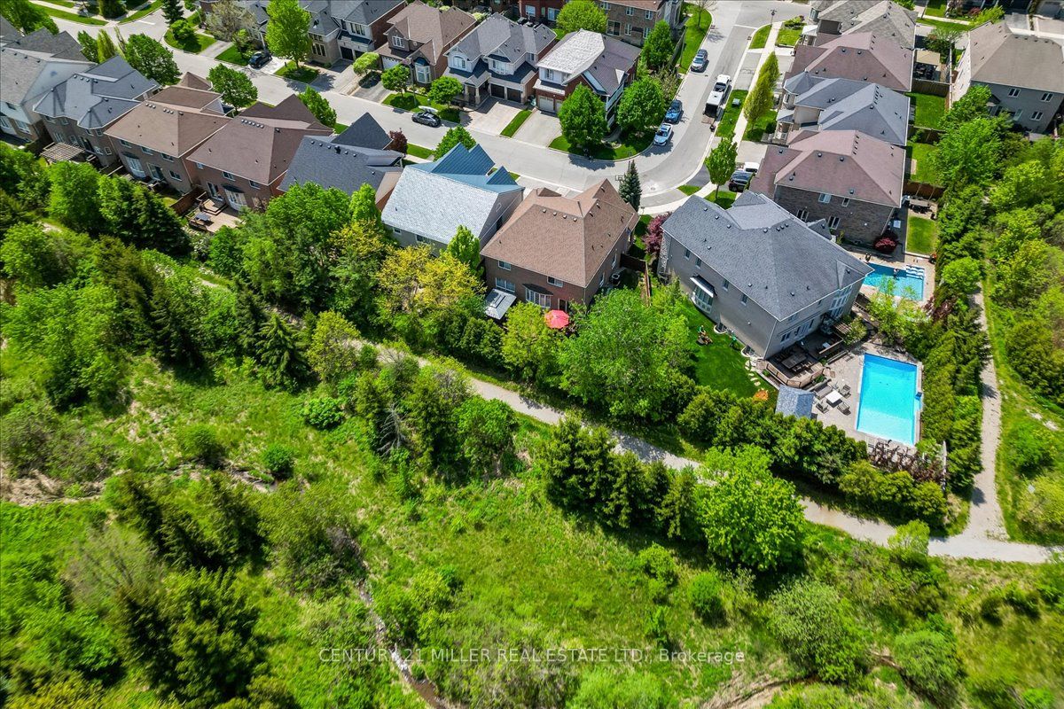 2371 Calloway Drive, Oakville, ON L6M 0C1 photo 3