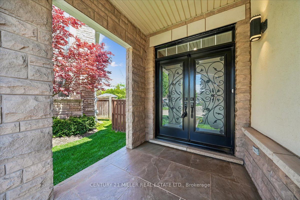 2371 Calloway Drive, Oakville, ON L6M 0C1 photo 4