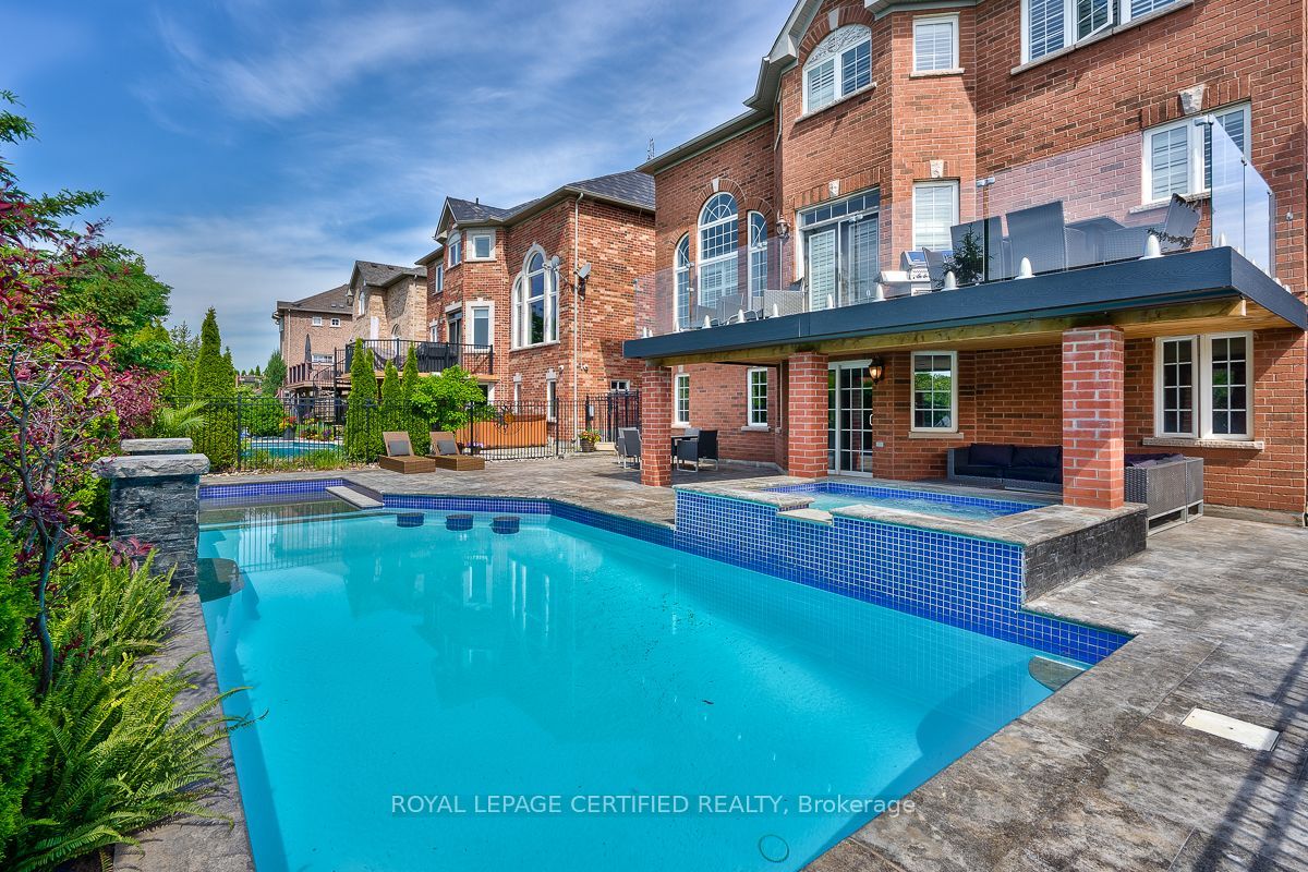 2499 Highmount Crescent, Oakville, ON L6M 4Z1 photo 3
