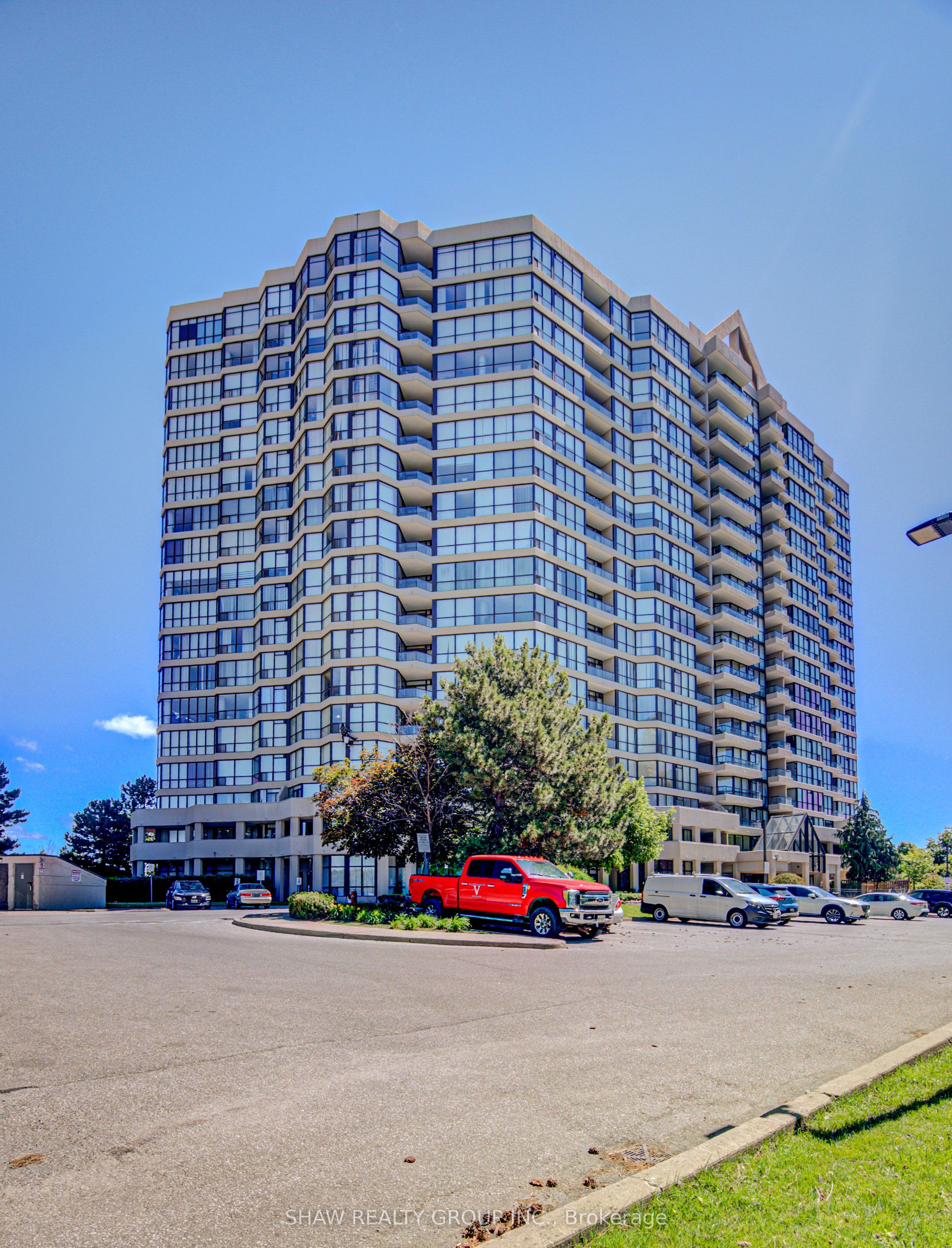 5 Rowntree Road 1109, Toronto, ON M9V 5G9