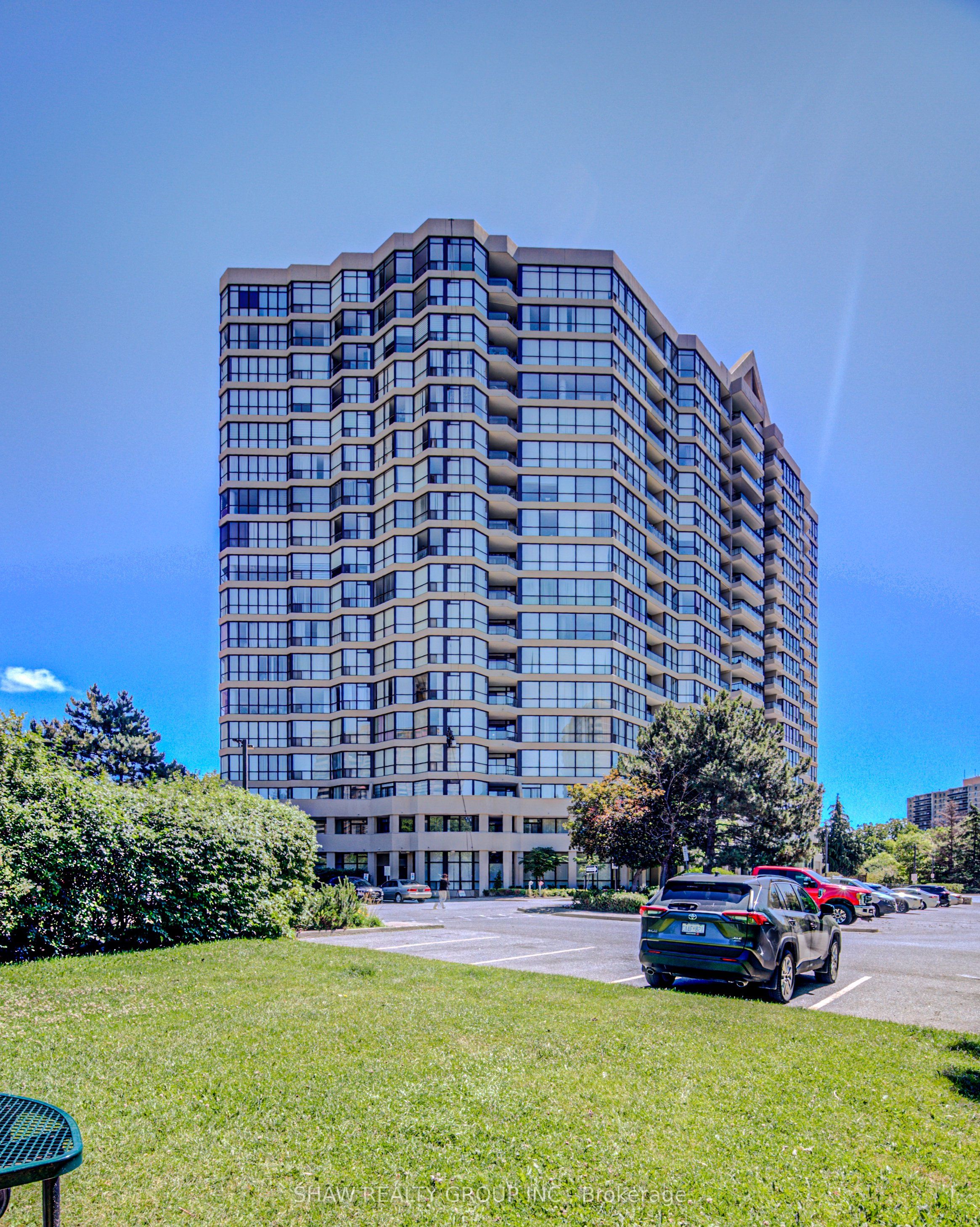5 Rowntree Road 1109, Toronto, ON M9V 5G9 photo 2