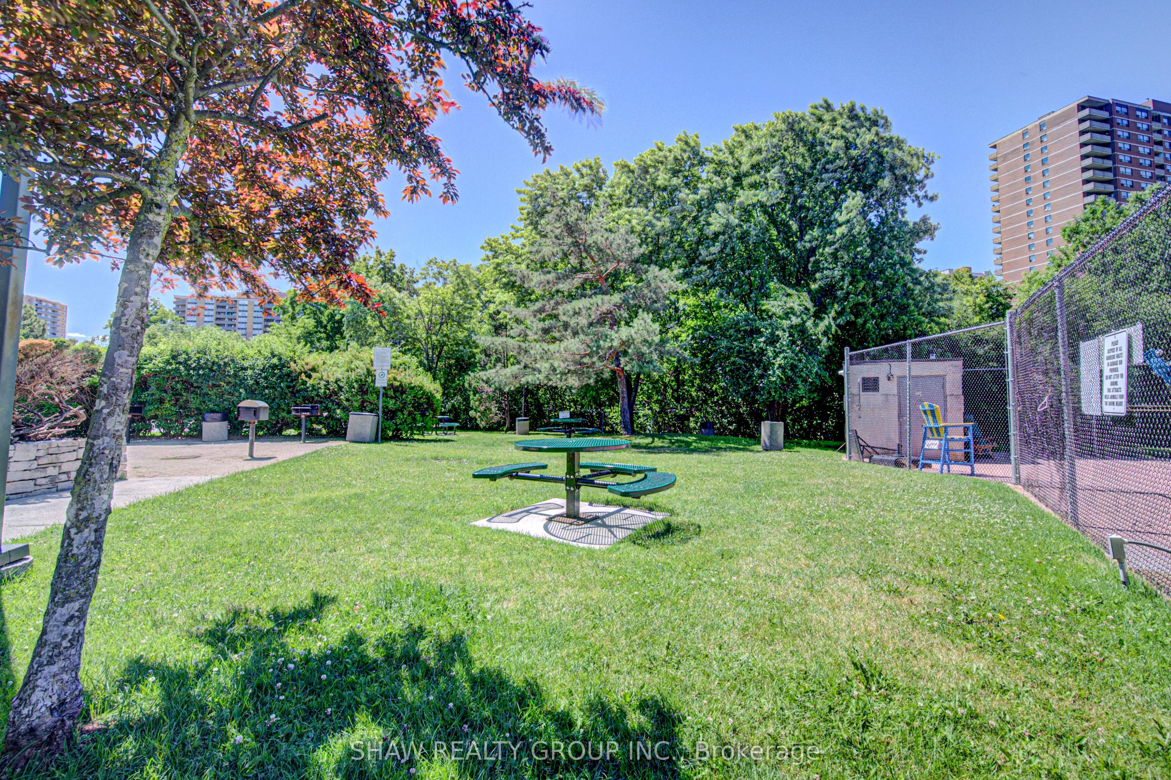 5 Rowntree Road 1109, Toronto, ON M9V 5G9 photo 5