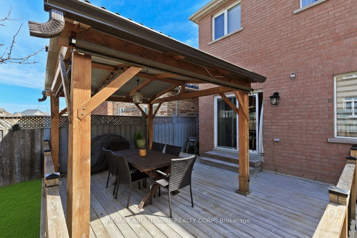 3339 Ruth Fertel Drive UPPER, Mississauga, ON L5M 0H6 photo 5