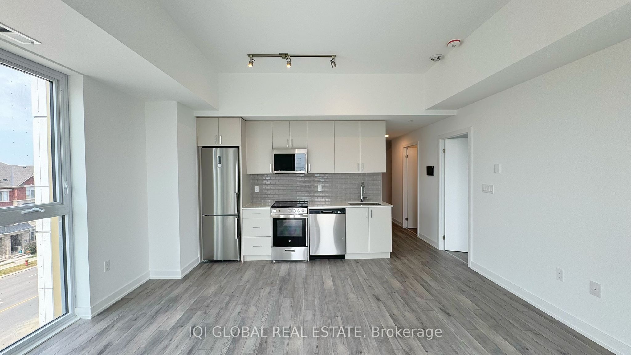 1005 Dundas Street E 556, Oakville, ON L6H 8C7 photo 3