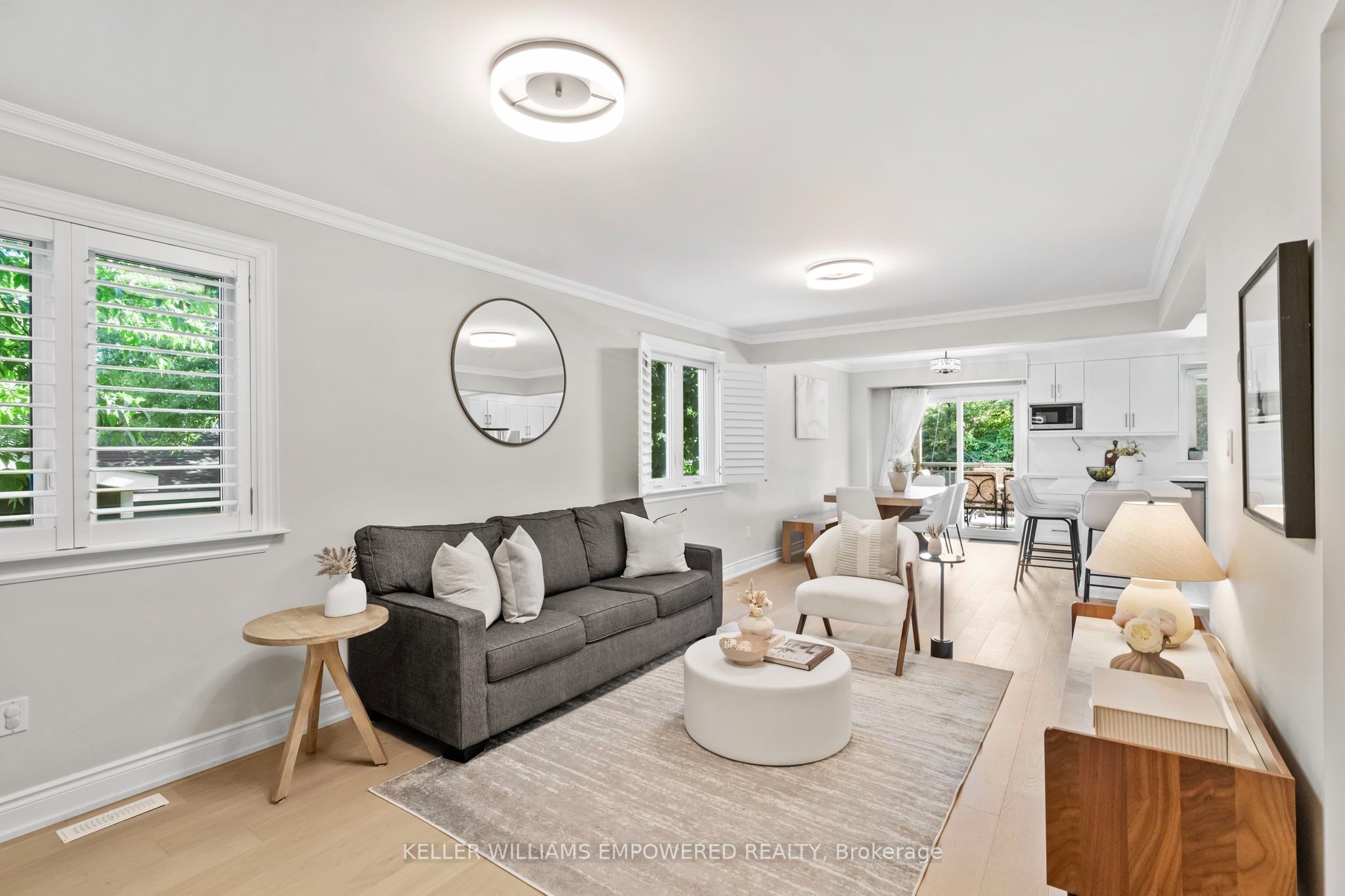 88 Foch Avenue, Toronto, ON M8W 3X6 photo 2
