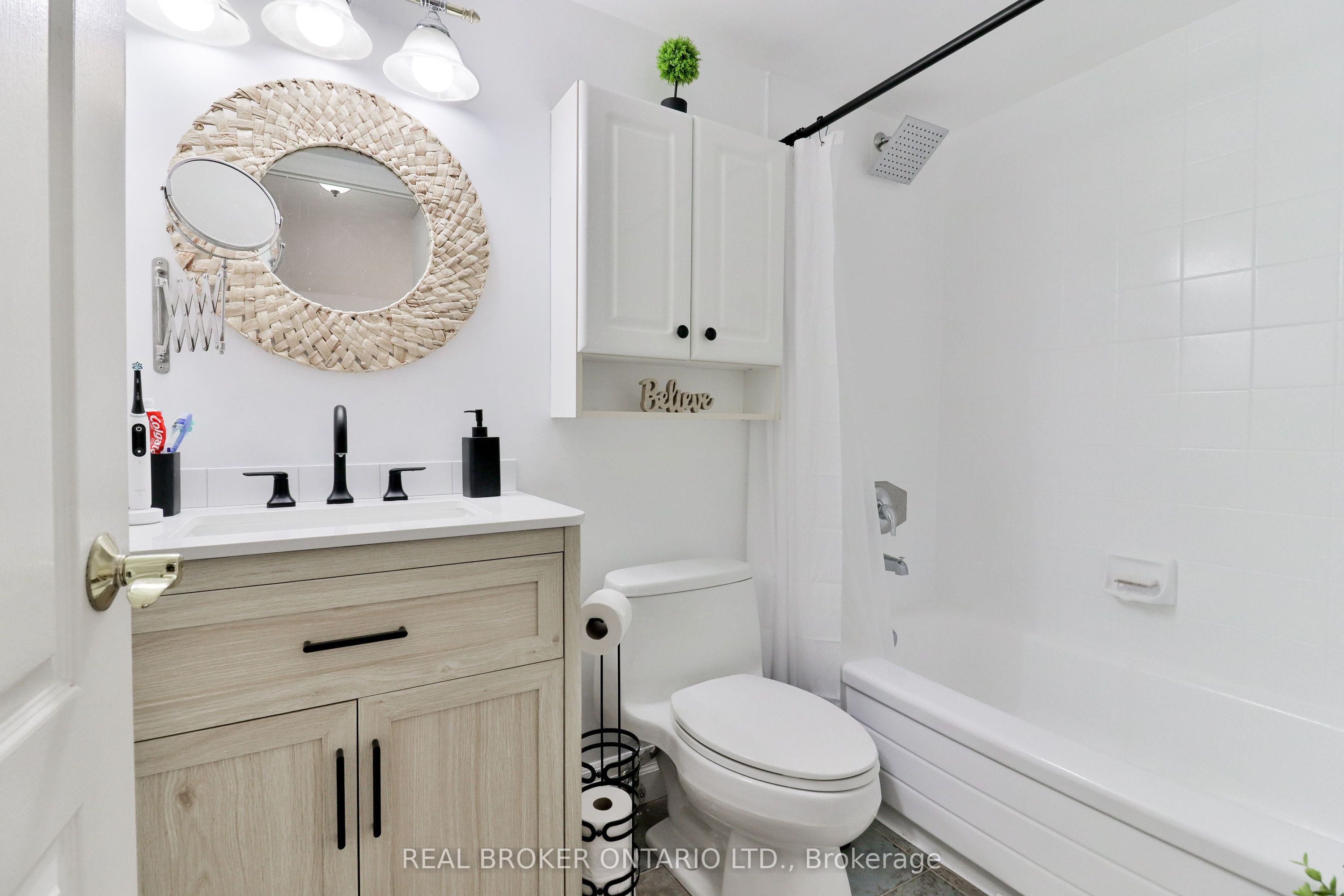 2269 Lake Shore Boulevard W 510, Toronto, ON M8V 3X6 photo 4