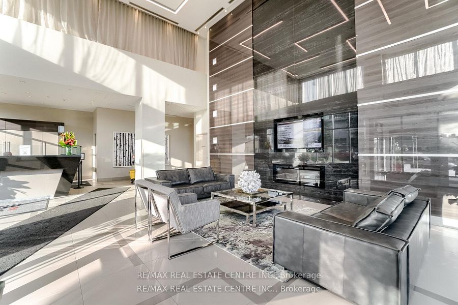 3975 Grand Park Drive E 2910, Mississauga, ON L5B 0K4 photo 4