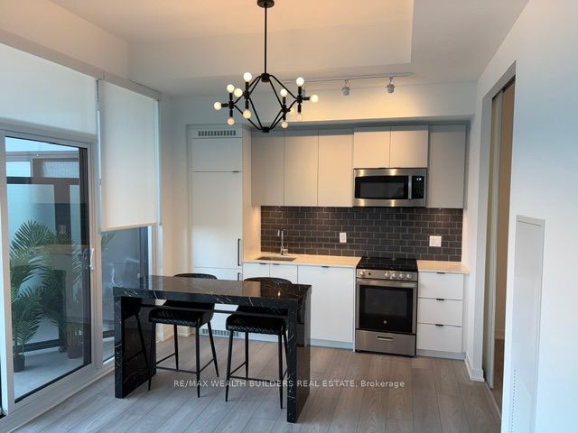 285 Dufferin Street 1103, Toronto, ON M6K 0J2