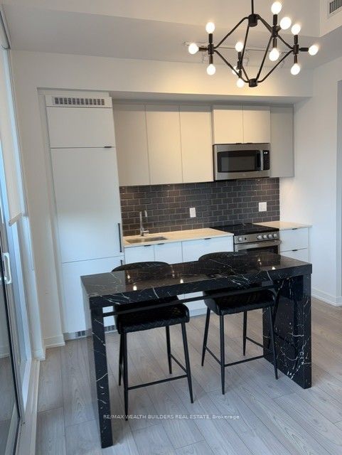 285 Dufferin Street 1103, Toronto, ON M6K 0J2 photo 2