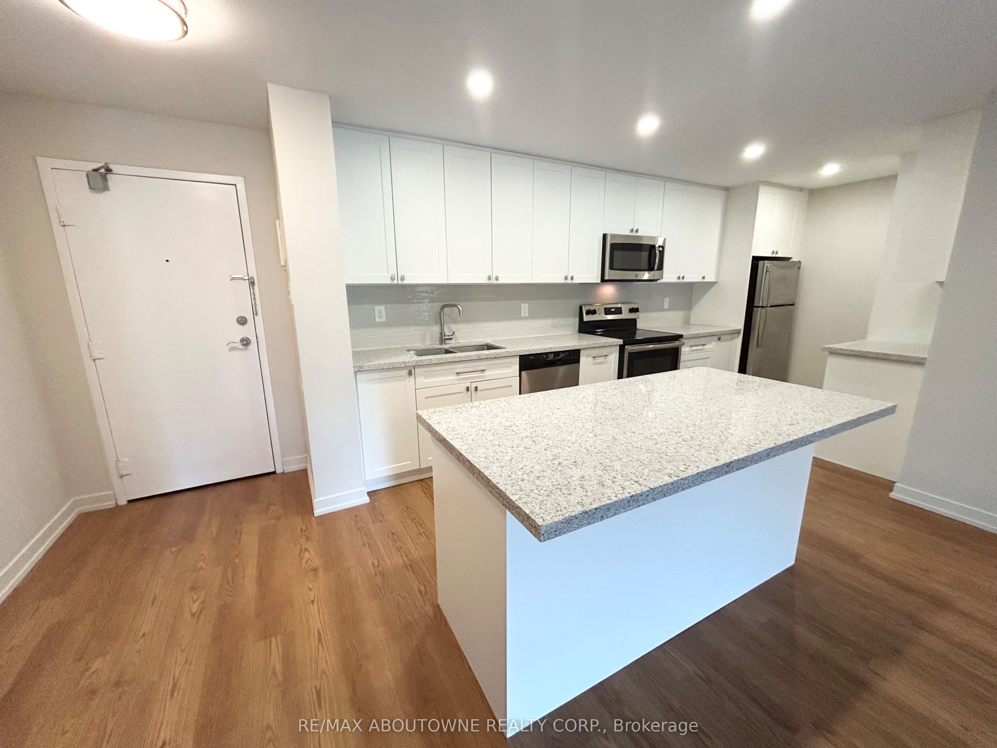 82 Millside Drive 105, Milton, ON L9T 4A1 photo 4