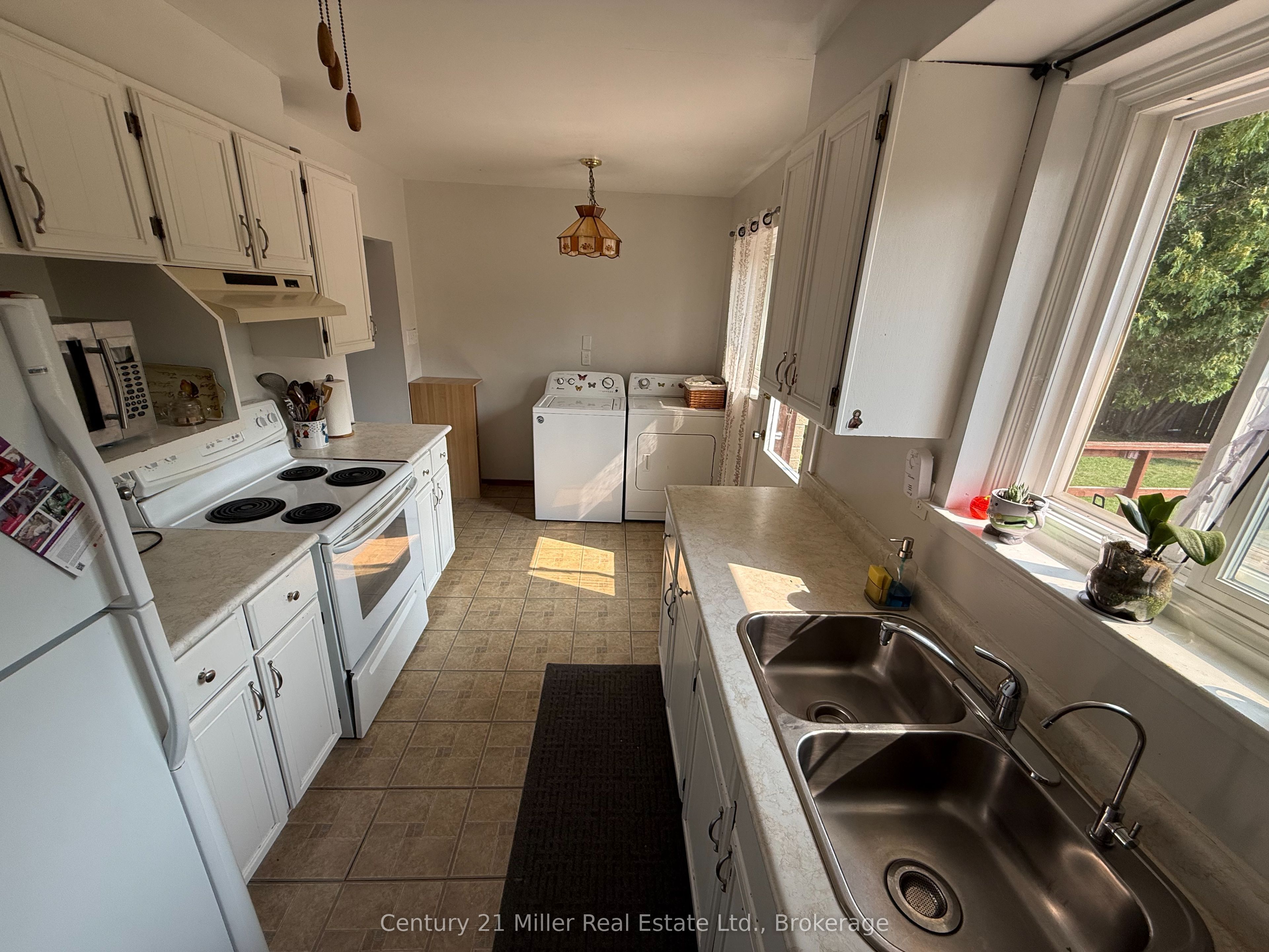 35 Melville Crescent, Brampton, ON L6W 2S3 photo 5