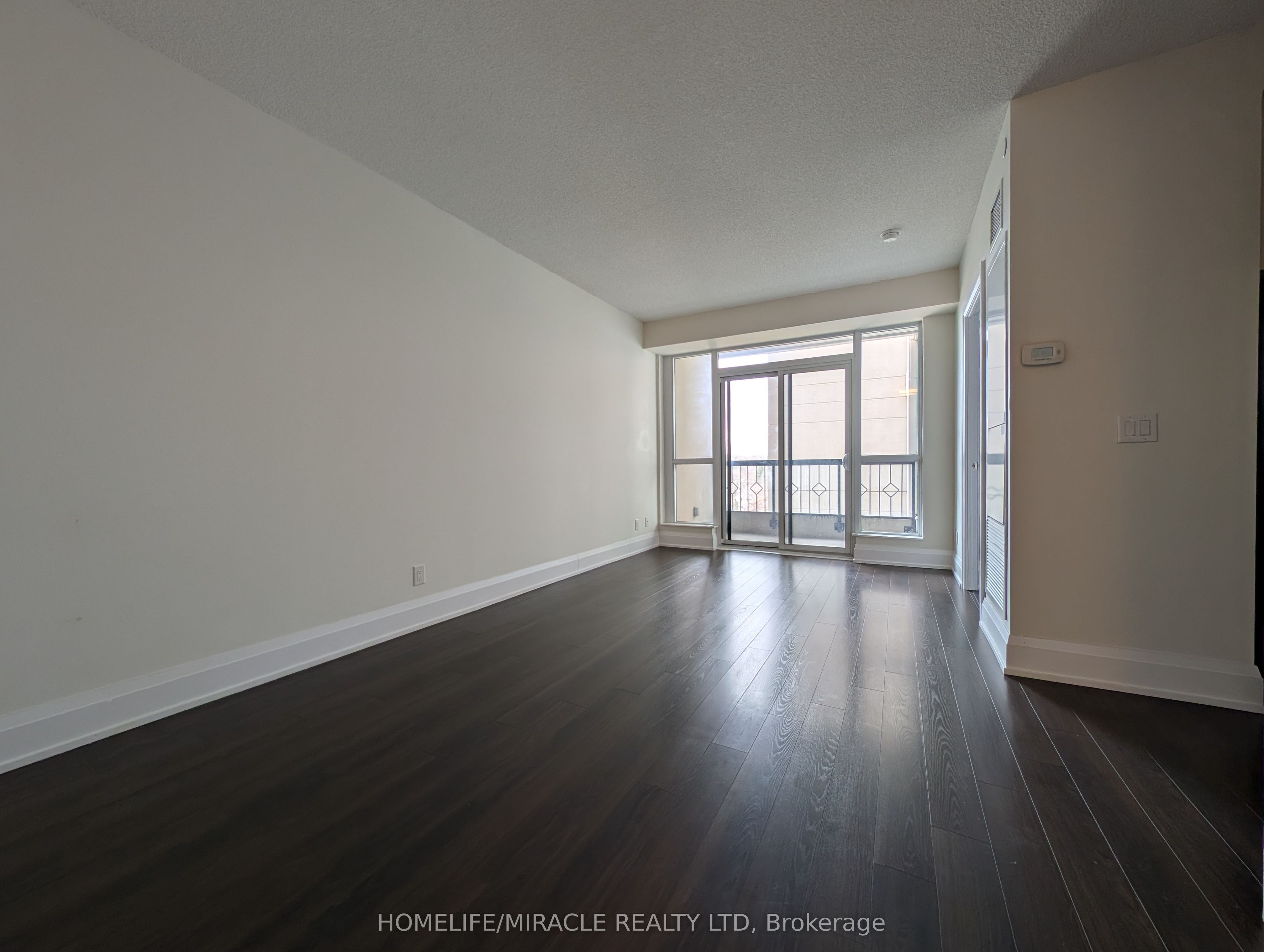 2 Old Mill Drive 428, Toronto, ON M6S 0A2 photo 3