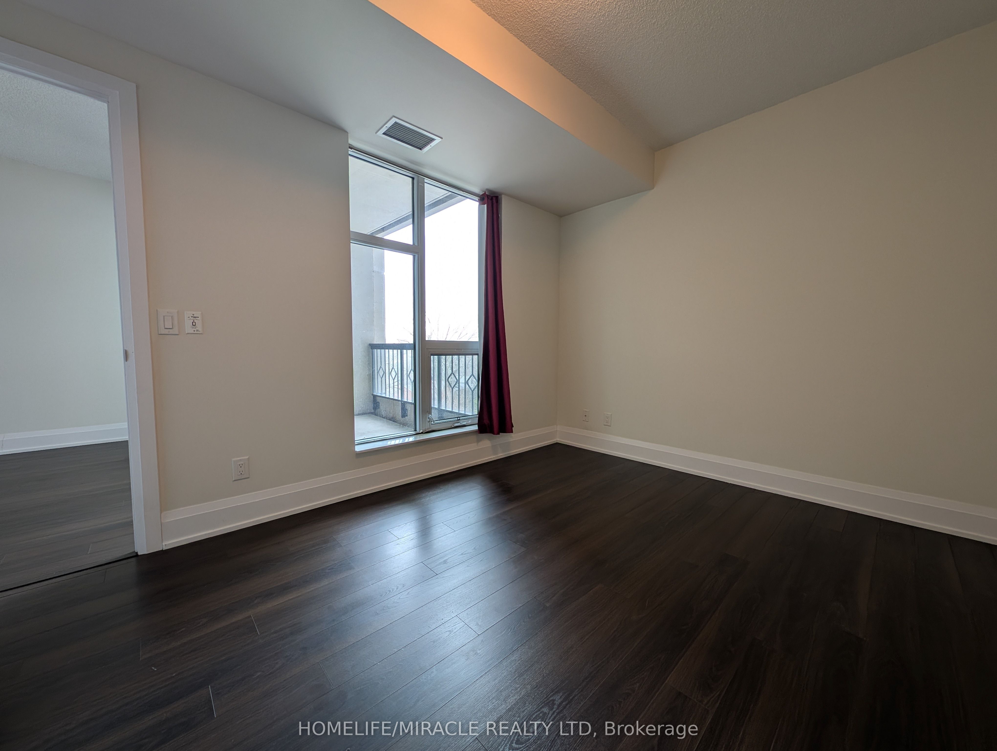2 Old Mill Drive 428, Toronto, ON M6S 0A2 photo 5