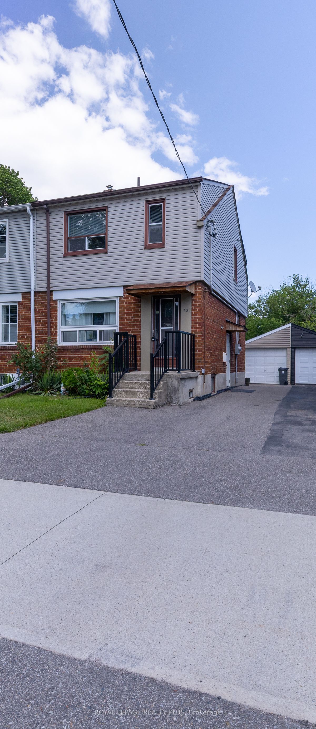 33 Dayton Avenue, Toronto, ON M8Z 3L8 photo 3