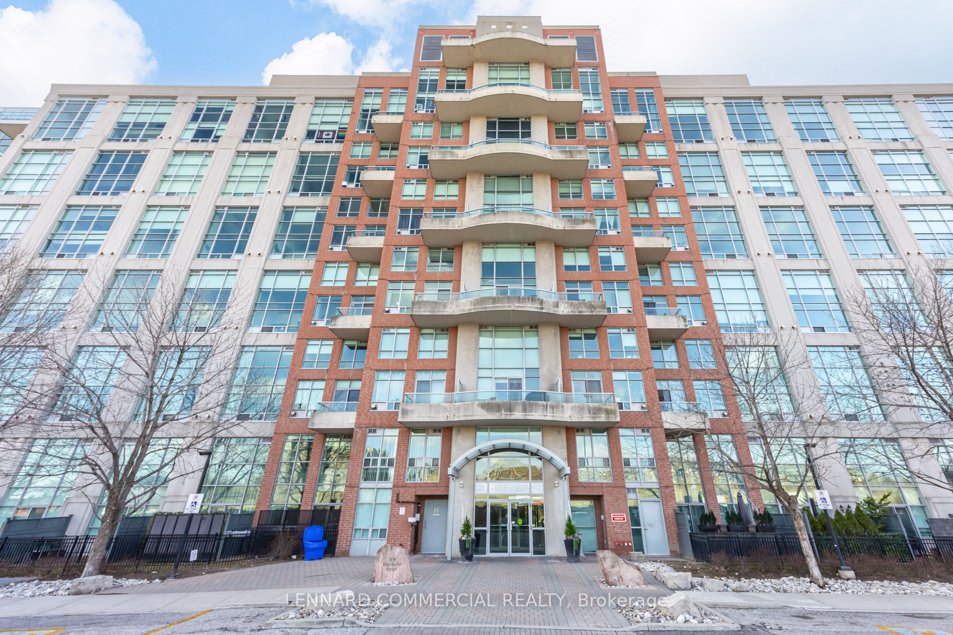 200 Manitoba Street 417, Toronto, ON M8Y 3Y9 photo 3