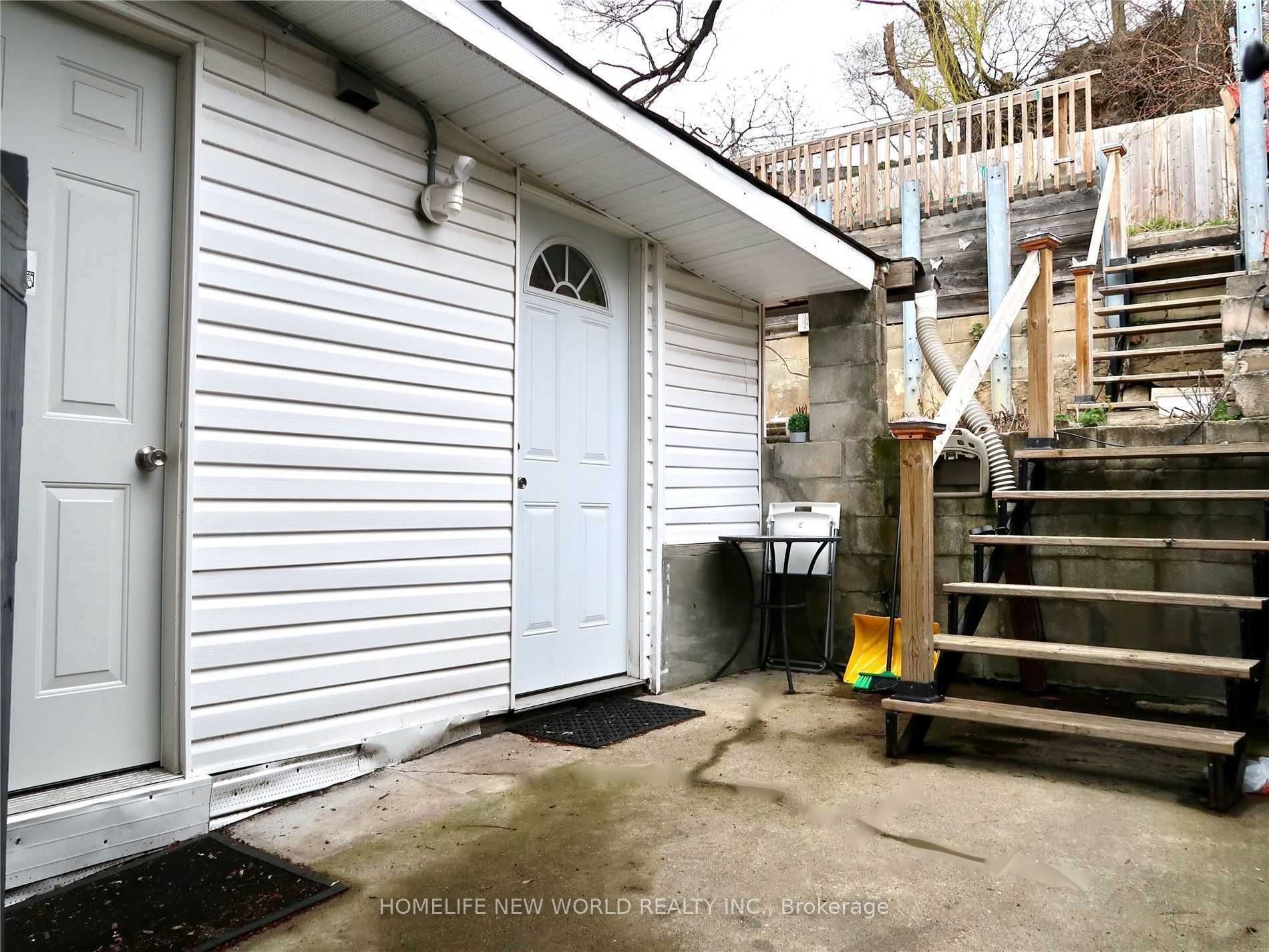 1514 Davenport Road 202, Toronto, ON M6H 2H8 photo 3