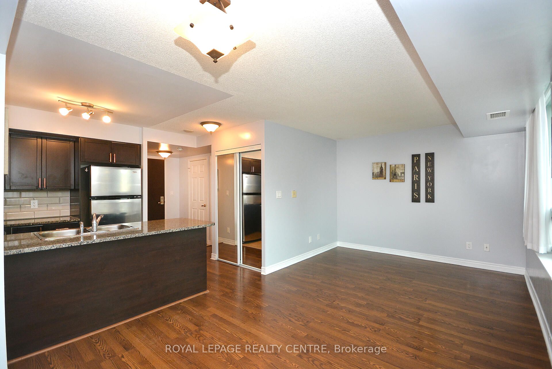 208 Enfield Place 1206, Mississauga, ON L5B 0G8 photo 3