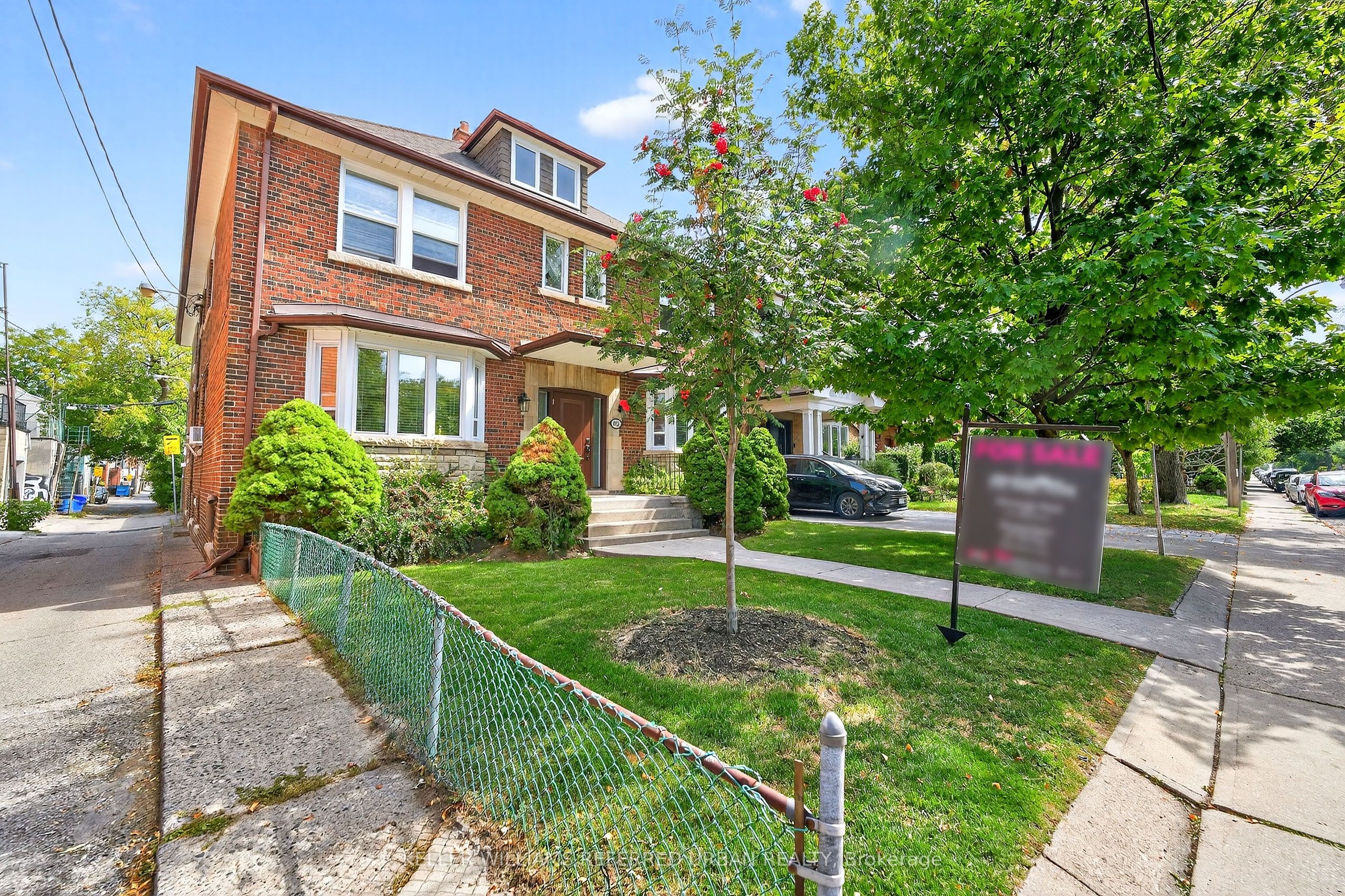 93 Northcliffe Boulevard, Toronto, ON M6H 3H3 photo 2