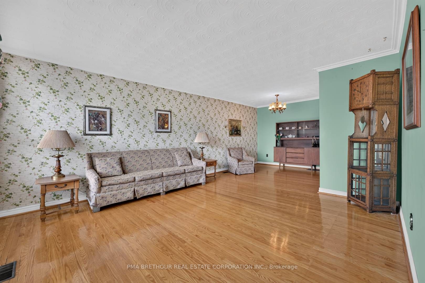 65 Goldsboro Road, Toronto, ON M9L 1A6 photo 3
