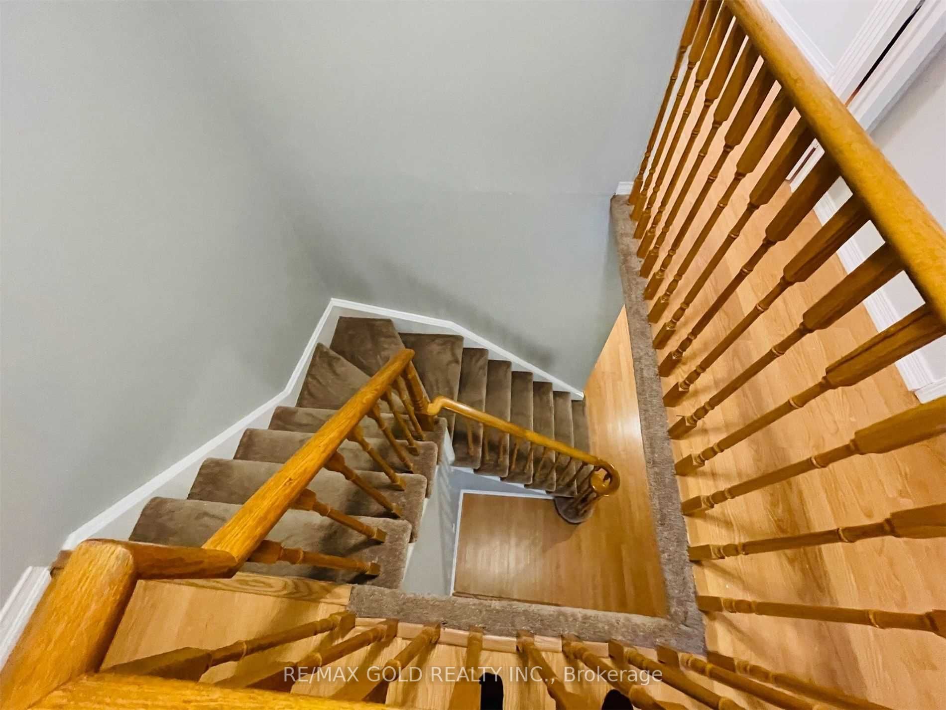 6863 Apex Court, Mississauga, ON L5N 7H6 photo 5