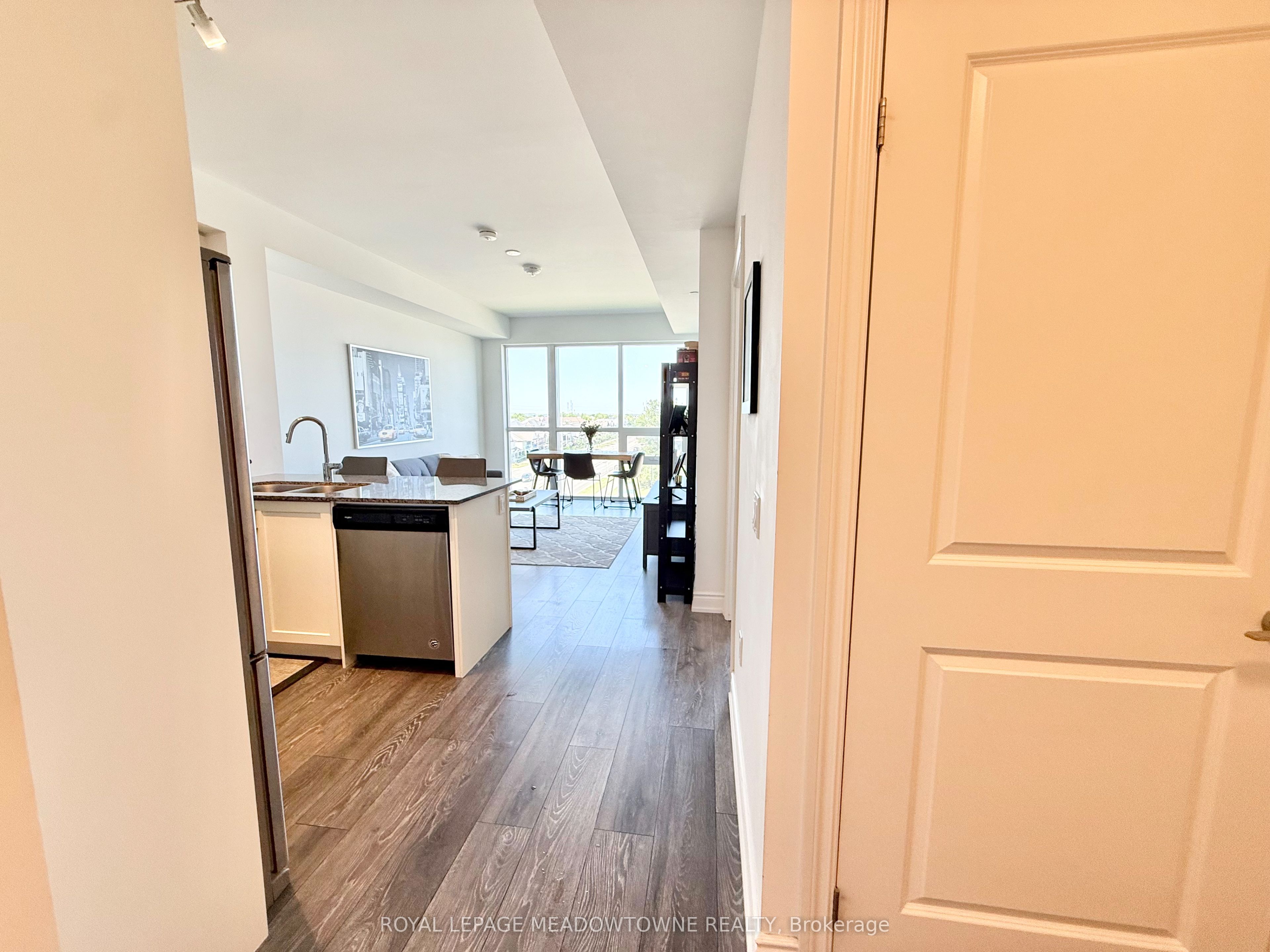 1050 Main Street E 512, Milton, ON L9T 9M3 photo 2