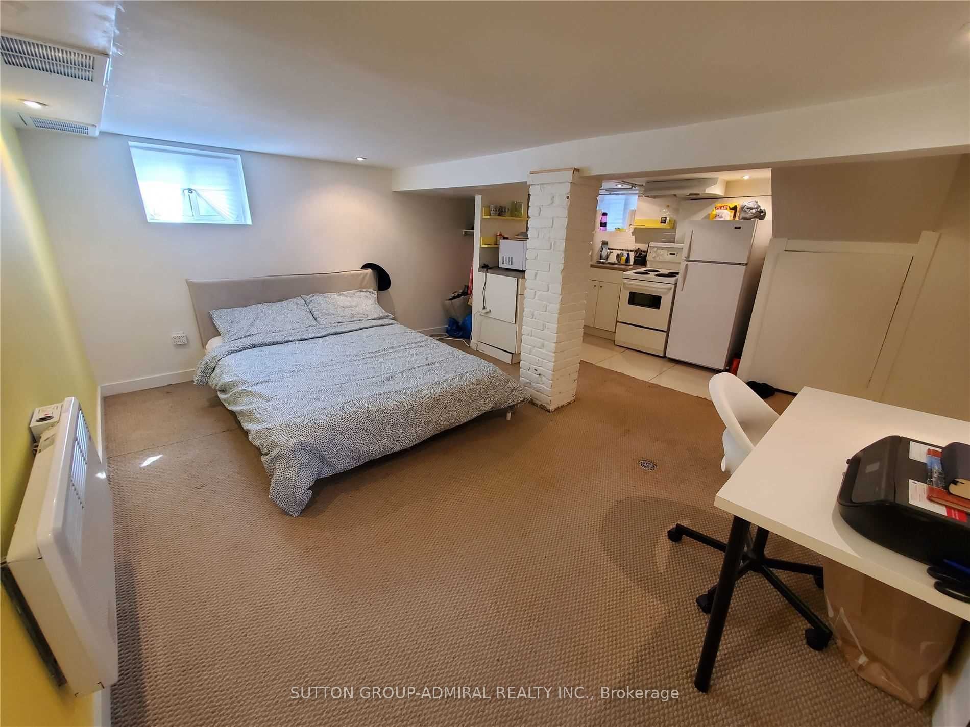 31 Gilpin Avenue Lower, Toronto, ON M6M 1G7