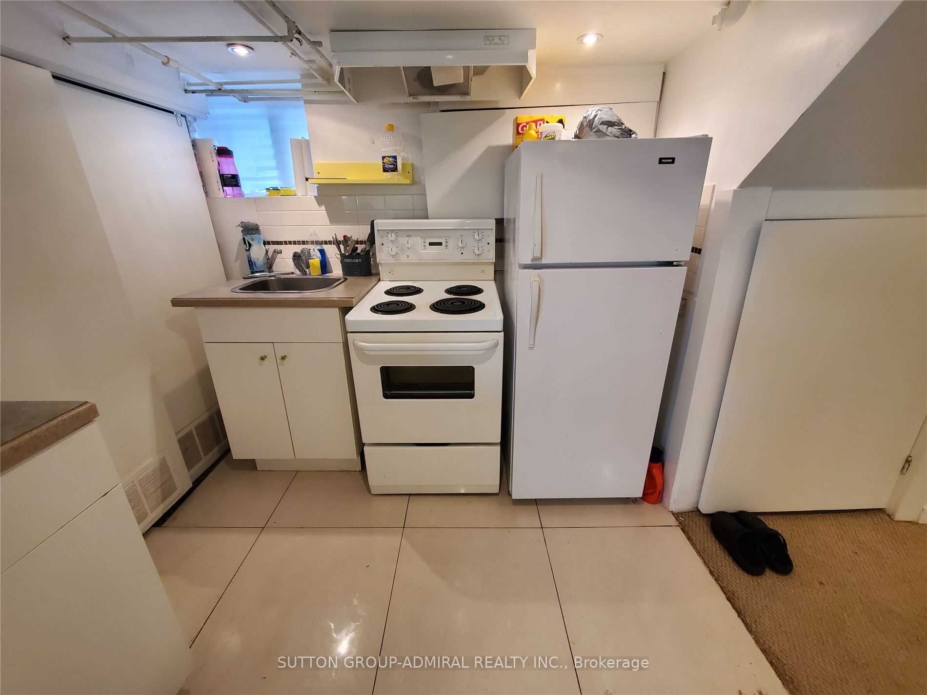 31 Gilpin Avenue Lower, Toronto, ON M6M 1G7 photo 5