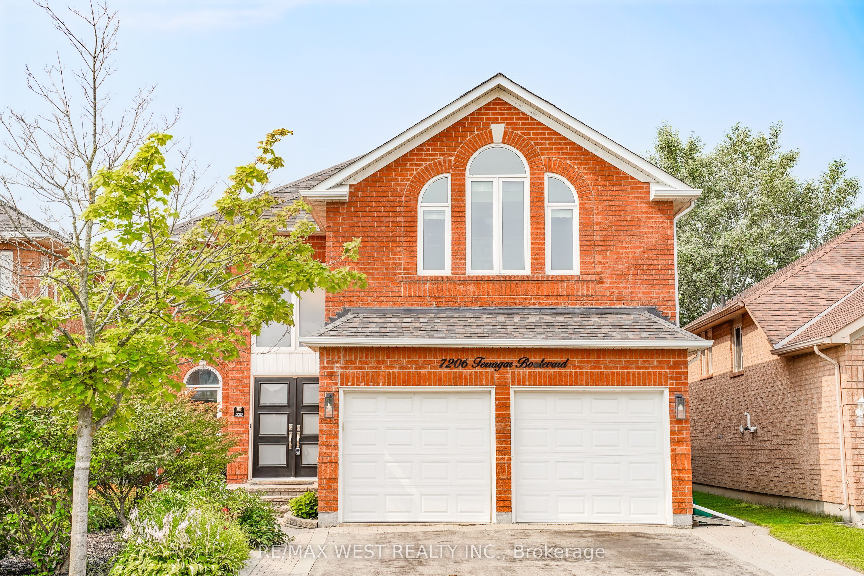 7206 Terragar Boulevard, Mississauga, ON L5N 7M5 photo 2