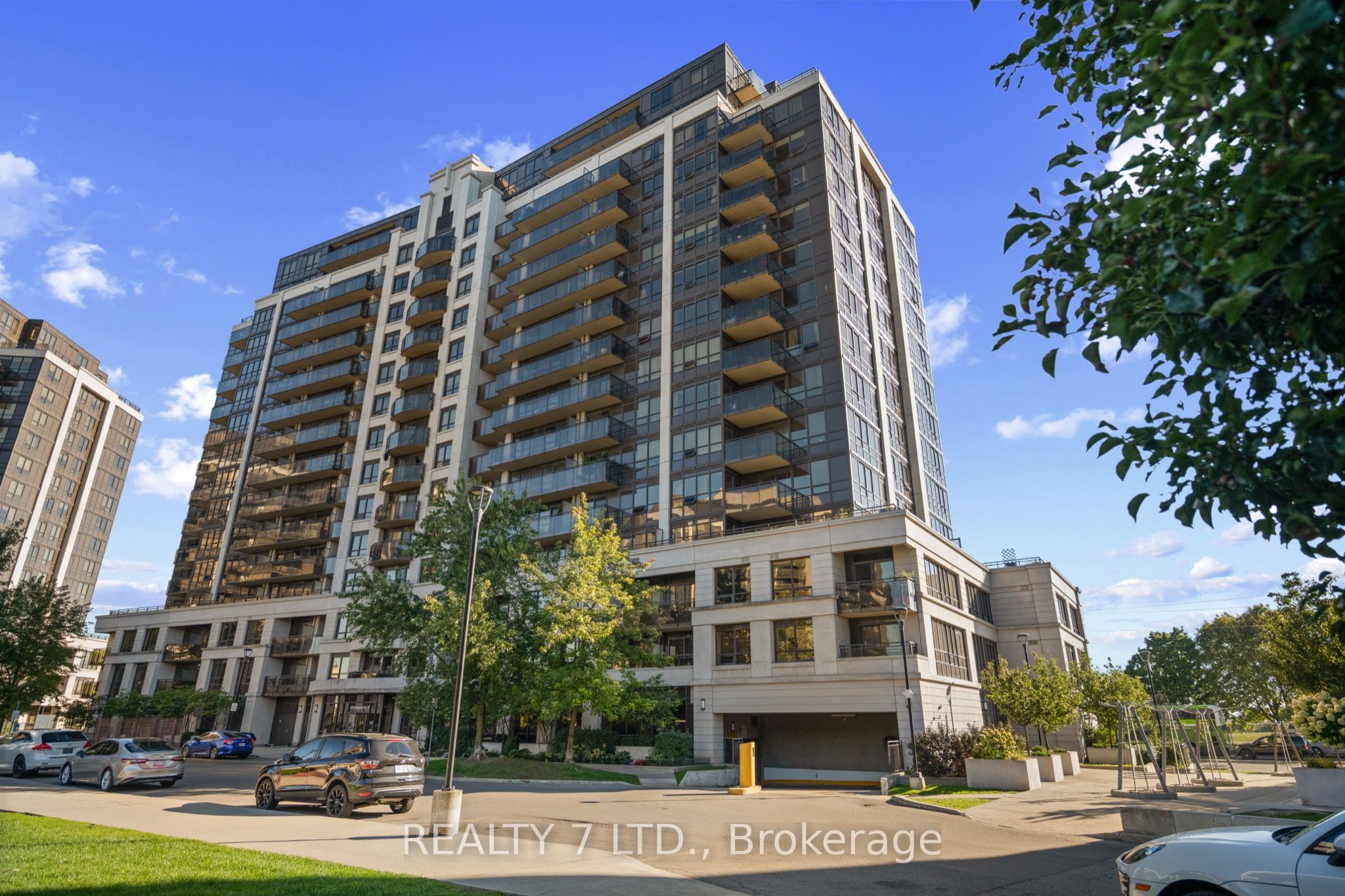 1070 Sheppard Avenue W 323, Toronto, ON M3J 0G8