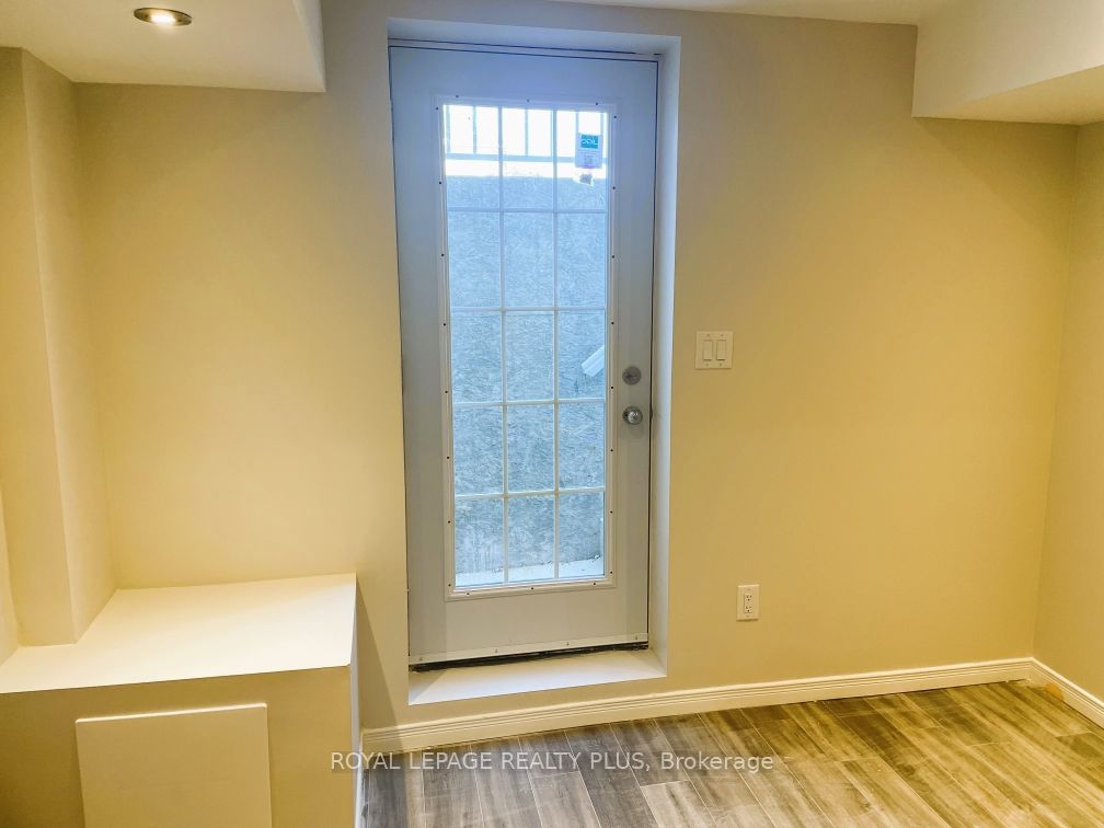 455 Trudeau Drive Bsmt, Milton, ON L9T 5K8 photo 3