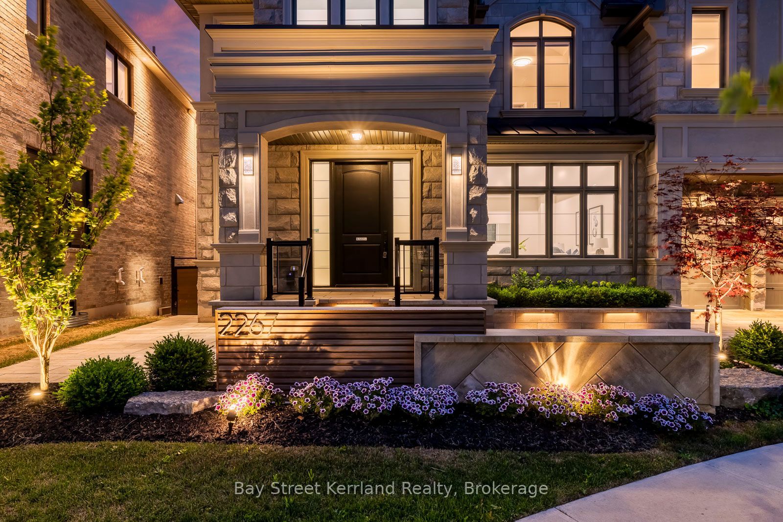 2267 Saw Whet Boulevard, Oakville, ON L6M 5M9