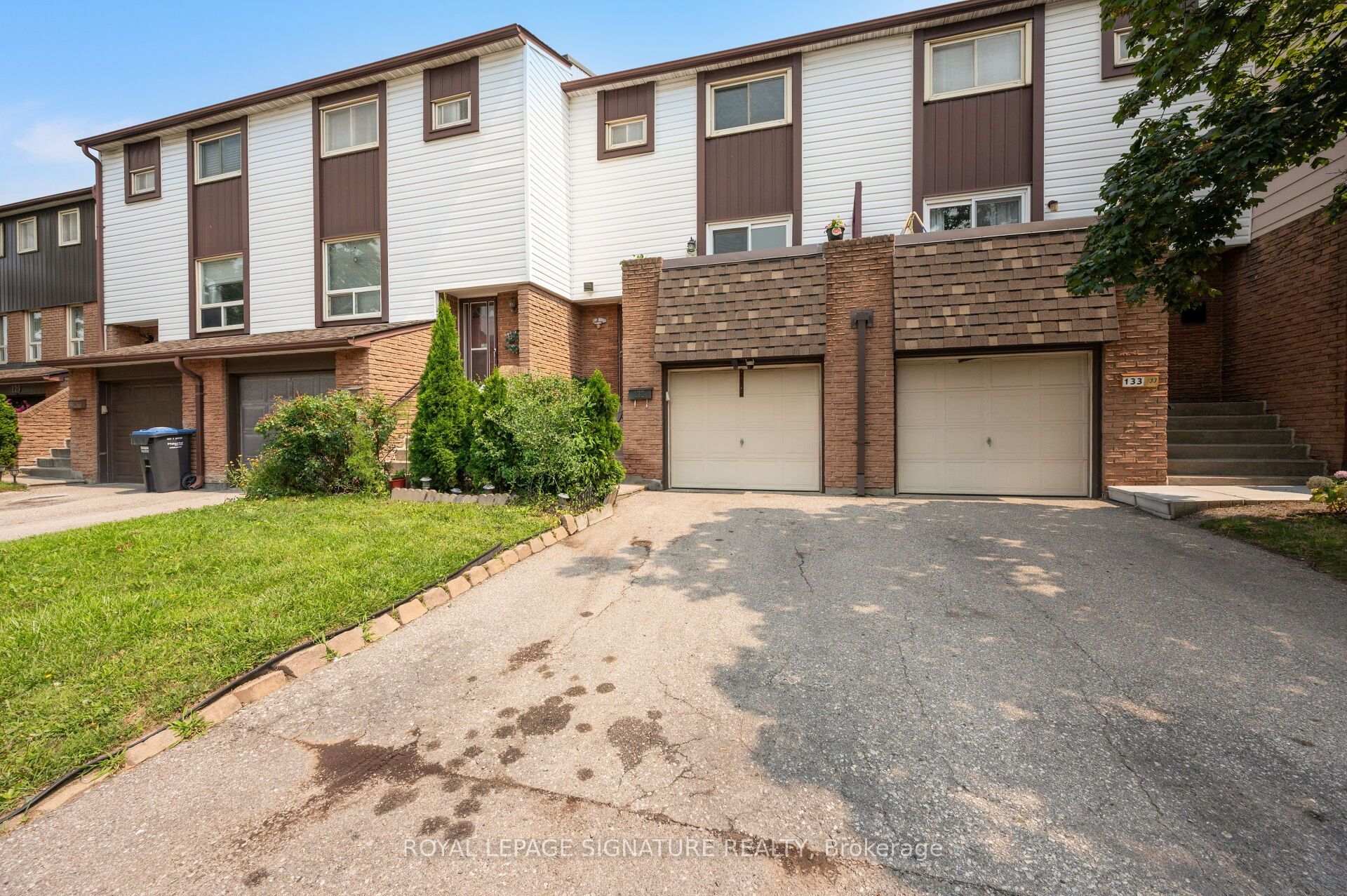 1221 Dundix Road 132, Mississauga, ON L4Y 3Y9 photo 3