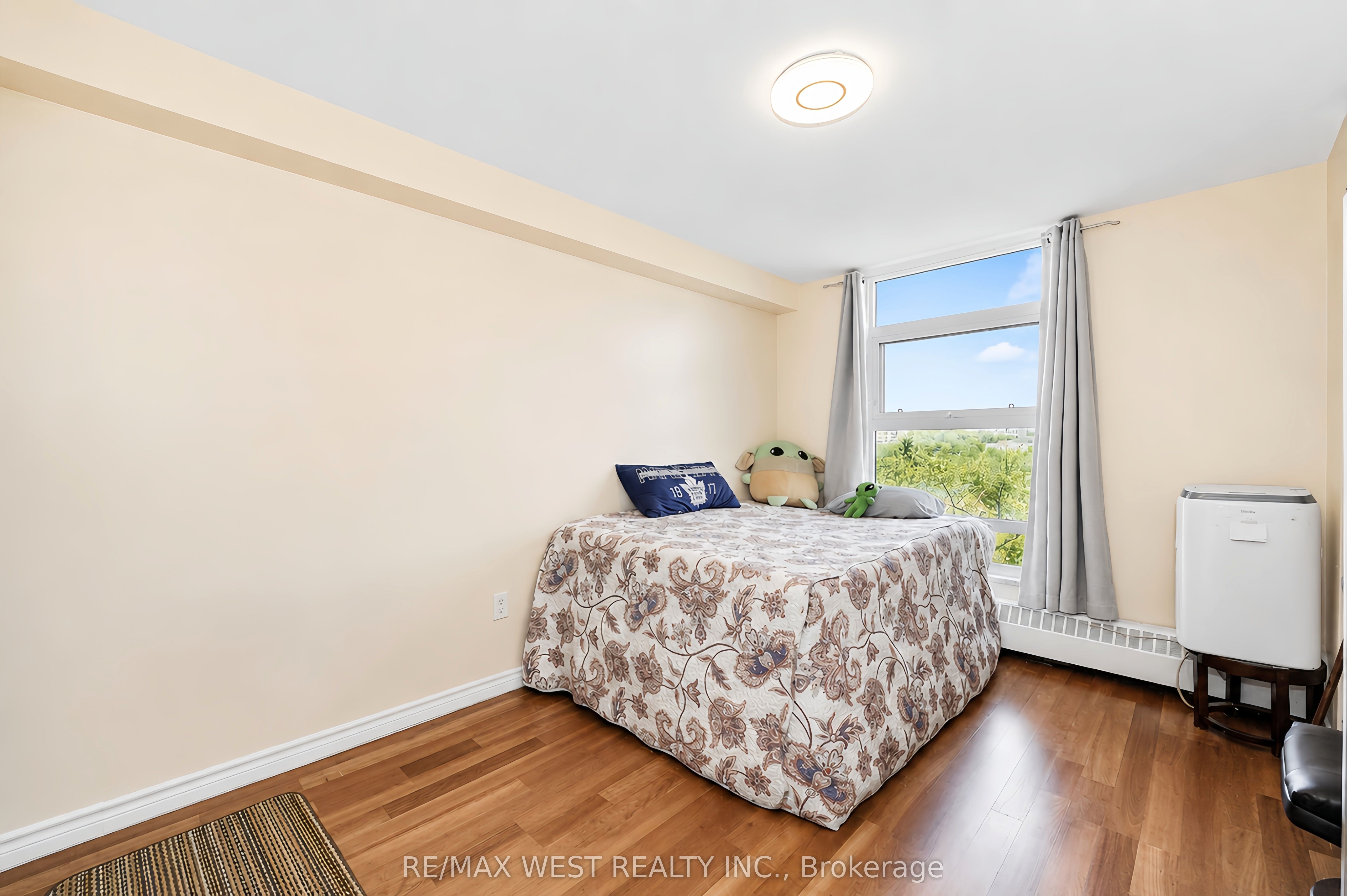 335 Driftwood Avenue 709, Toronto, ON M3N 2P3 photo 5