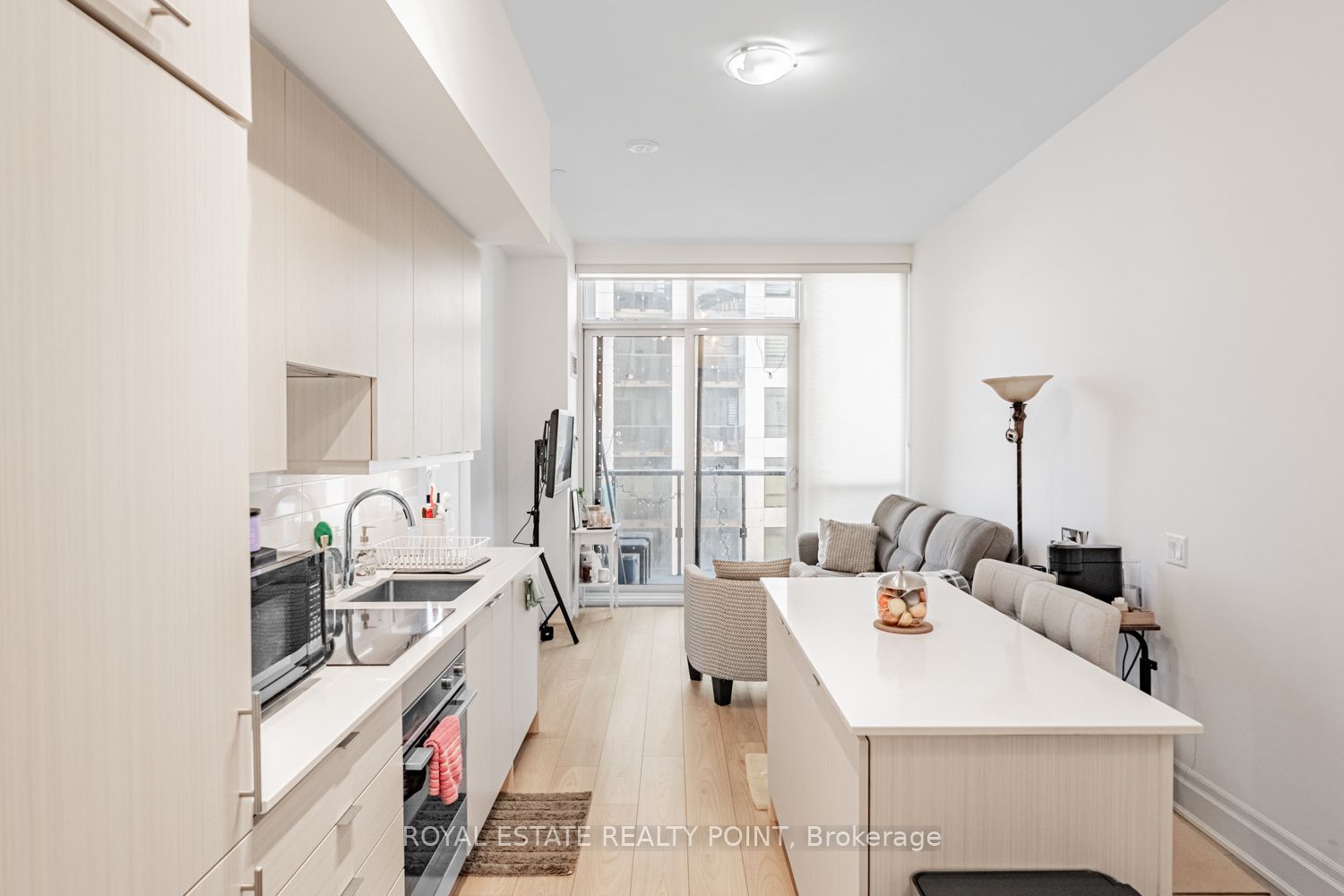 36 Elm Drive W 3702, Mississauga, ON L5B 0N3 photo 4