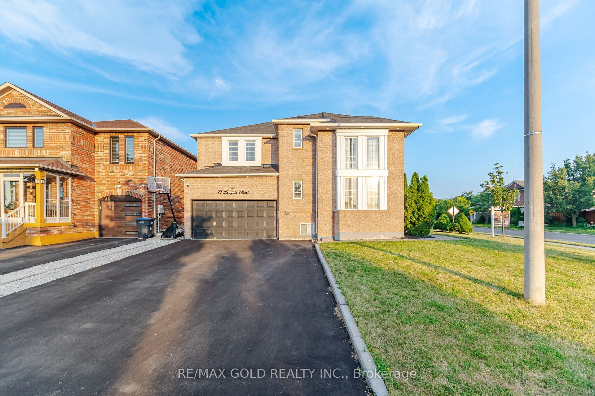 71 LEAGATE Street, Brampton, ON L7A 3J4 photo 3