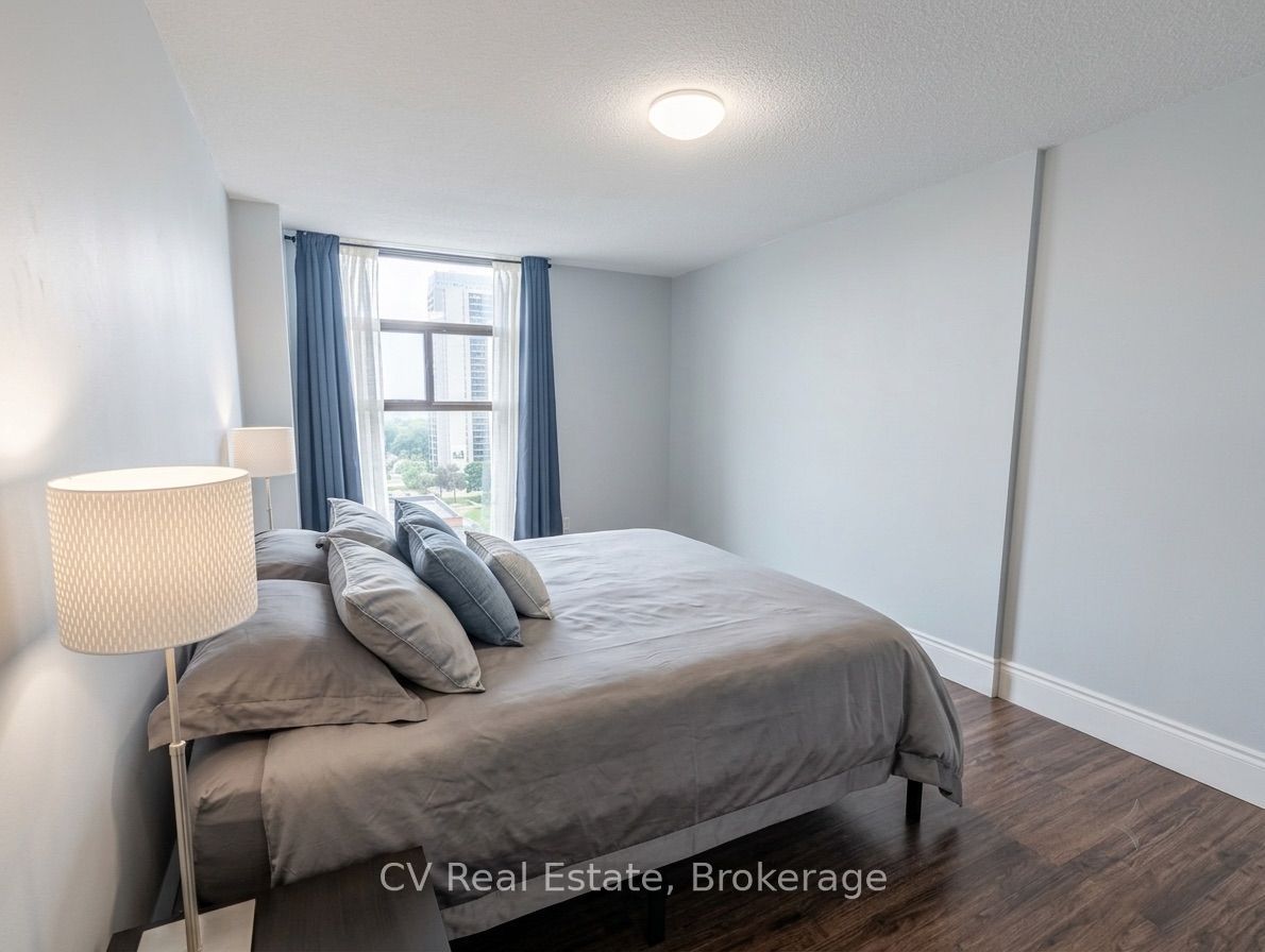 135 Marlee Avenue 1204, Toronto, ON M6B 4C6 photo 5
